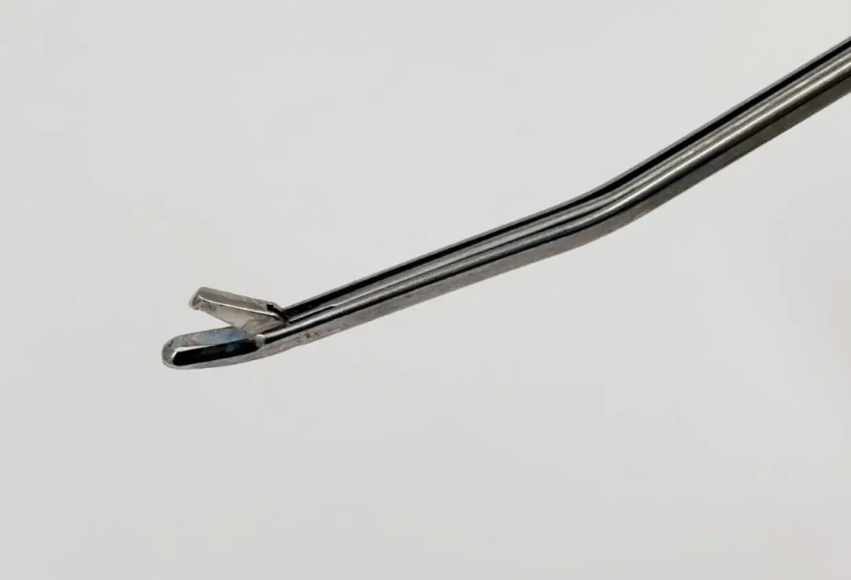 Acufex 012043 Basket Punch Scoop Forceps 1.3mm Upbiter Curved Right 9" - Image 3