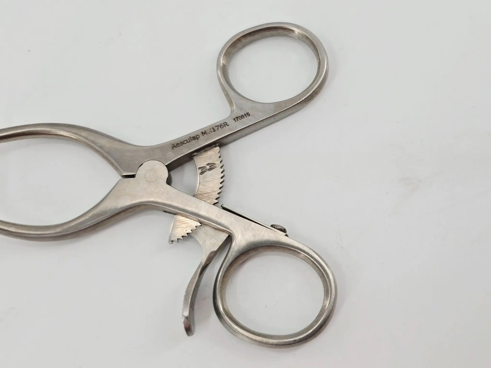 Aesculap MG176R Gelpi Vulva Vaginal Retractor 1 x 1 Sharp Prong Small 3-1/4" - Image 3