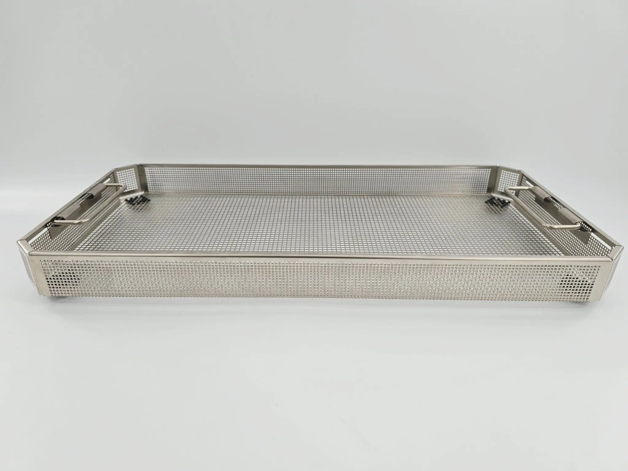 Aesculap surgical sterilization basket JF222R Perforated 540 x 253 x 56mm - Image 3