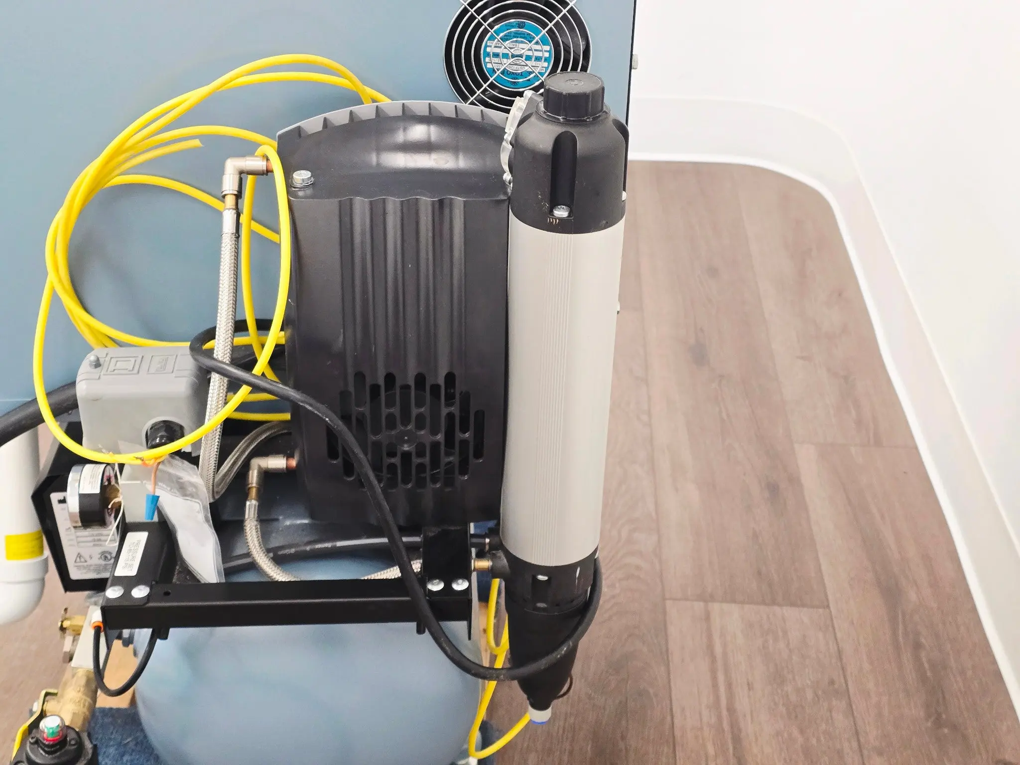 Air Techniques VacStar 20 VS20 Dental Vacuum w/ AirStar AS21M Compressor - Image 10