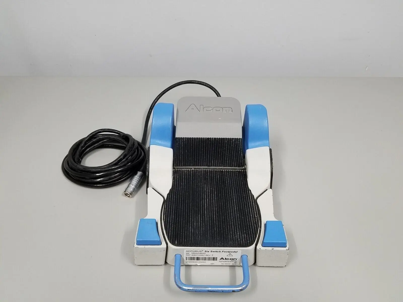 Alcon Footpedal, Accurus 800CS Phacoemulsifier 8065740997 Rev.K 6 Switch XS4 - Image 2