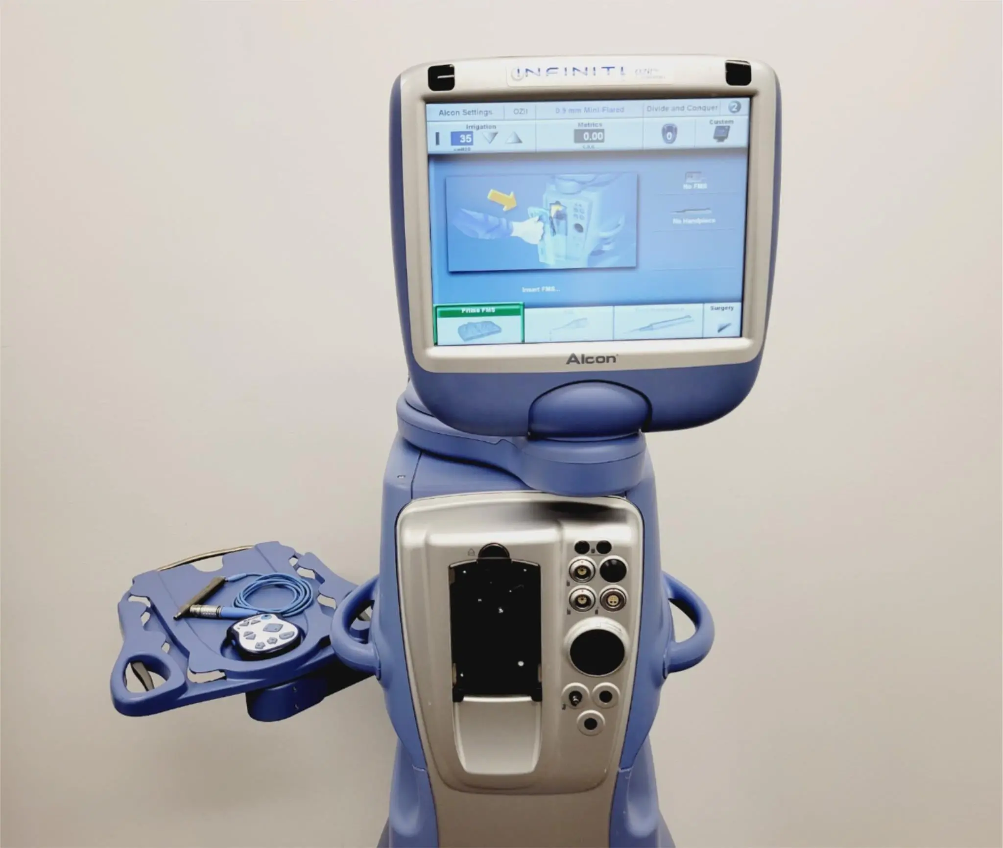 Alcon Infinity Vision Phacoemulsifier 210-0000-503 w/ OZIL Handpiece V 02.04.005 - Image 8
