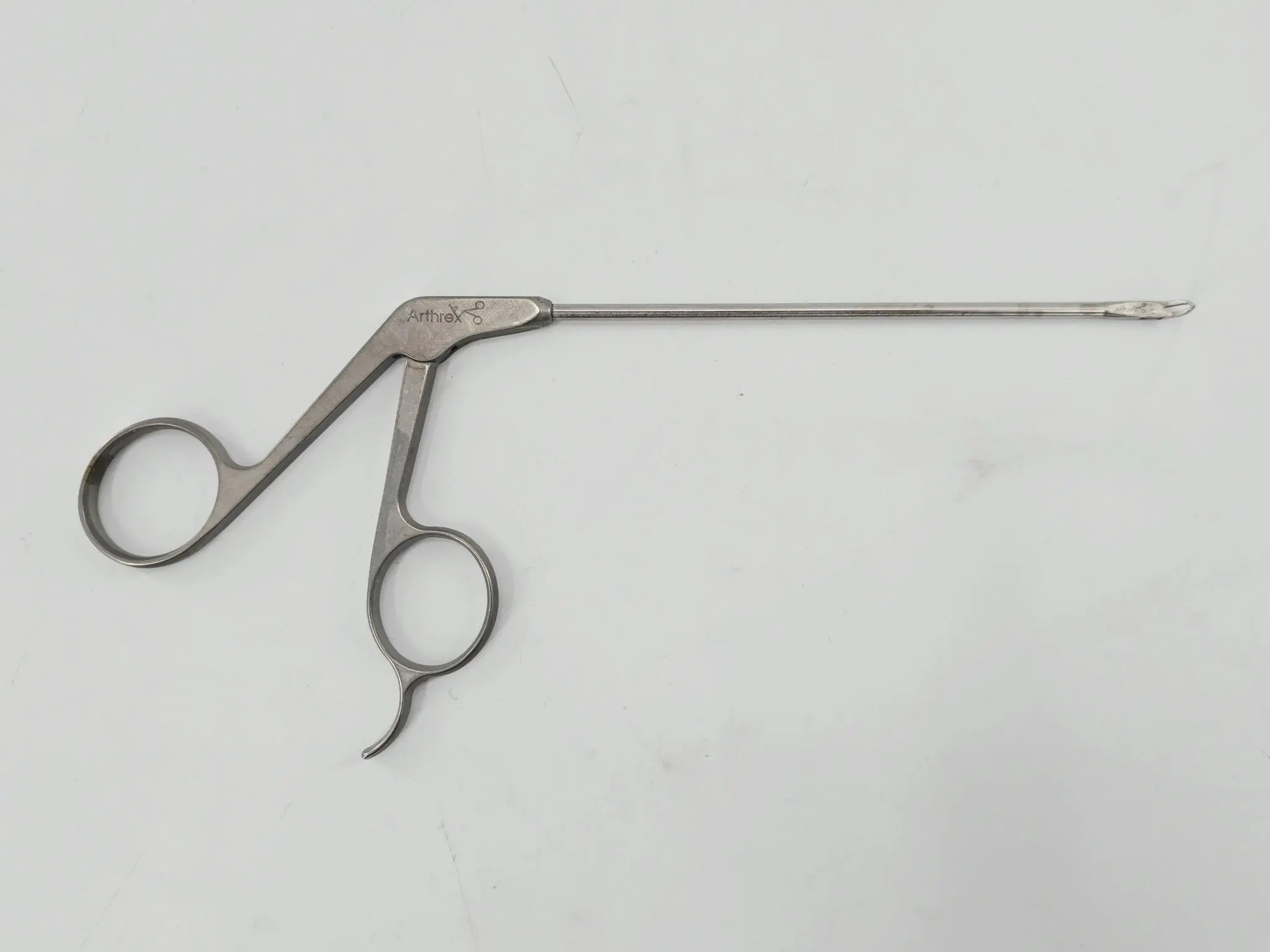 Arthrex AR-12580 Retriever Forceps Ø3.4mm 45° Right Arthroscopy 8-3/4" - Image 2