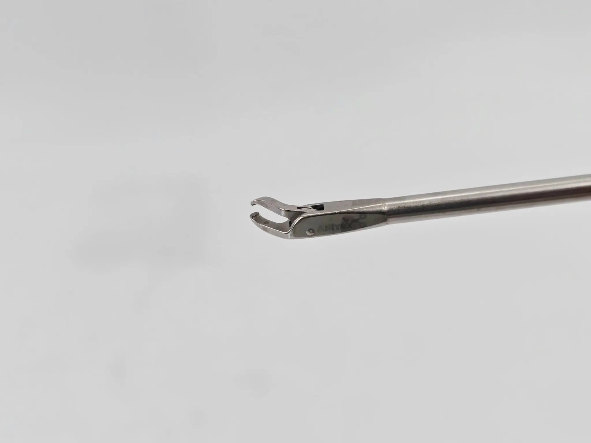 Arthrex AR-12580 Retriever Forceps Ø3.4mm 45° Right Arthroscopy 8-3/4" - Image 4