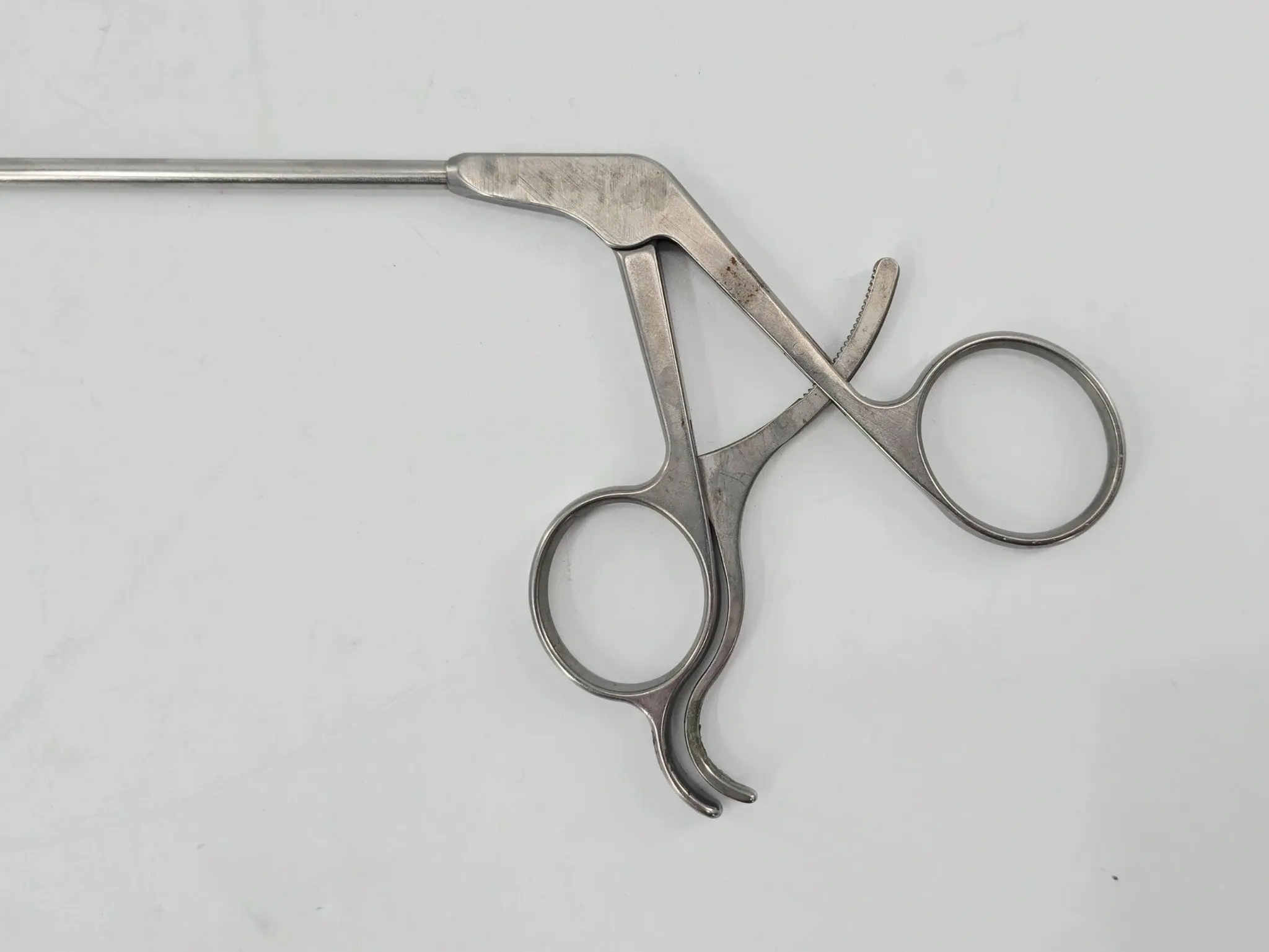 Arthrex AR-13960 Rotator Cuff Grasper 4.2mm Straight Shaft 9-7/8" - Image 3