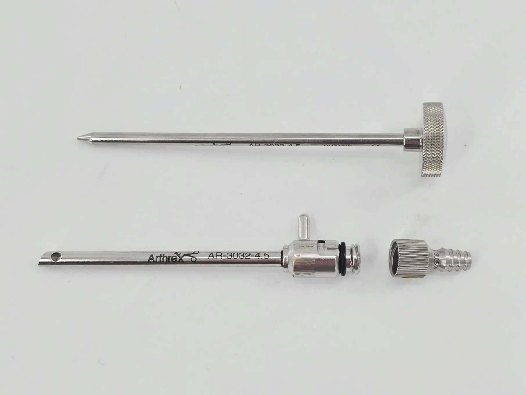 Arthrex AR-3032-4.5 4.5mm Cutter Cannula w/ AR-3033-4.5 Blunt Obturator, Adapter - Image 2