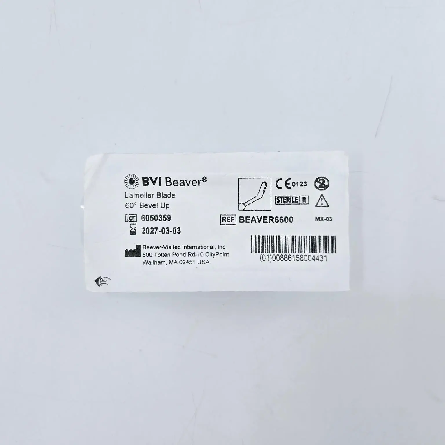 Beaver Visitec BEAVER6600 Lamellar Blade Angeled 60° Smooth Undersurface Sharp All Around Bevel Up Black - Image 3