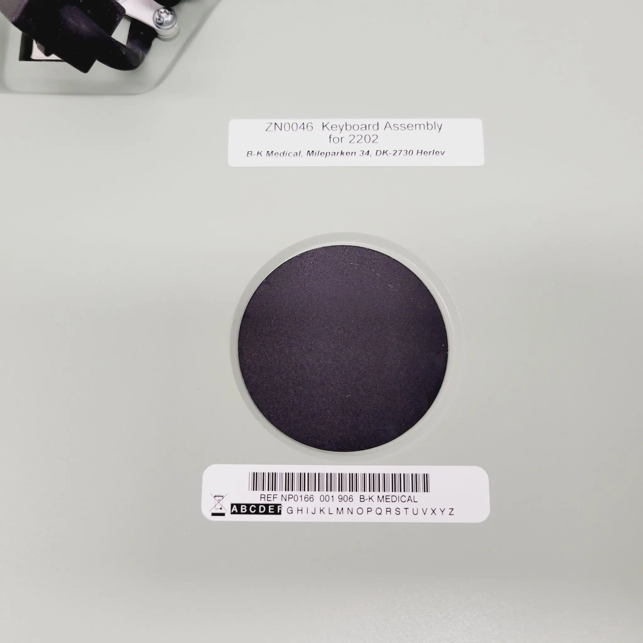 BK Medical ZN0046 Keyboard & Trackball Assembly for a 2202 Ultrasound System - Image 3
