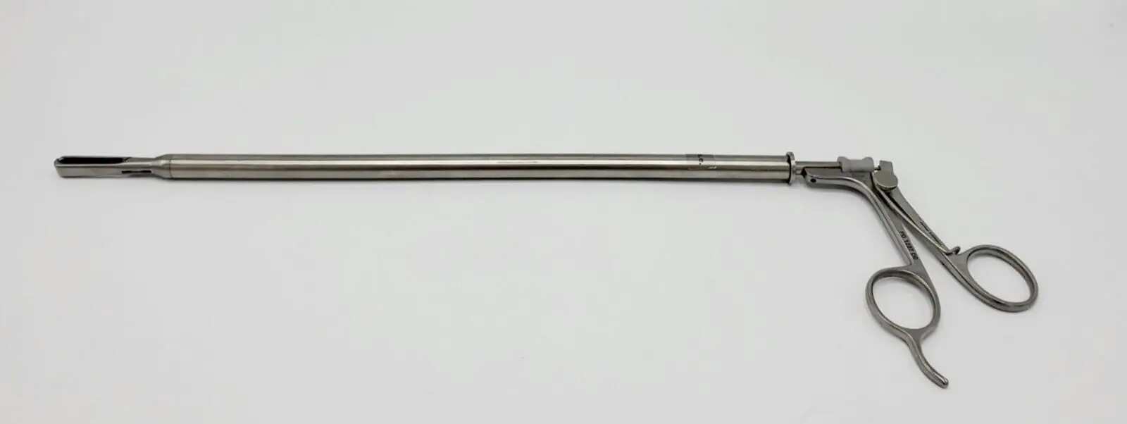 Cabot Medical 004275-901 Laparoscopic Grasping Forceps 8mm 2 x 3 Teeth 16" - Image 2