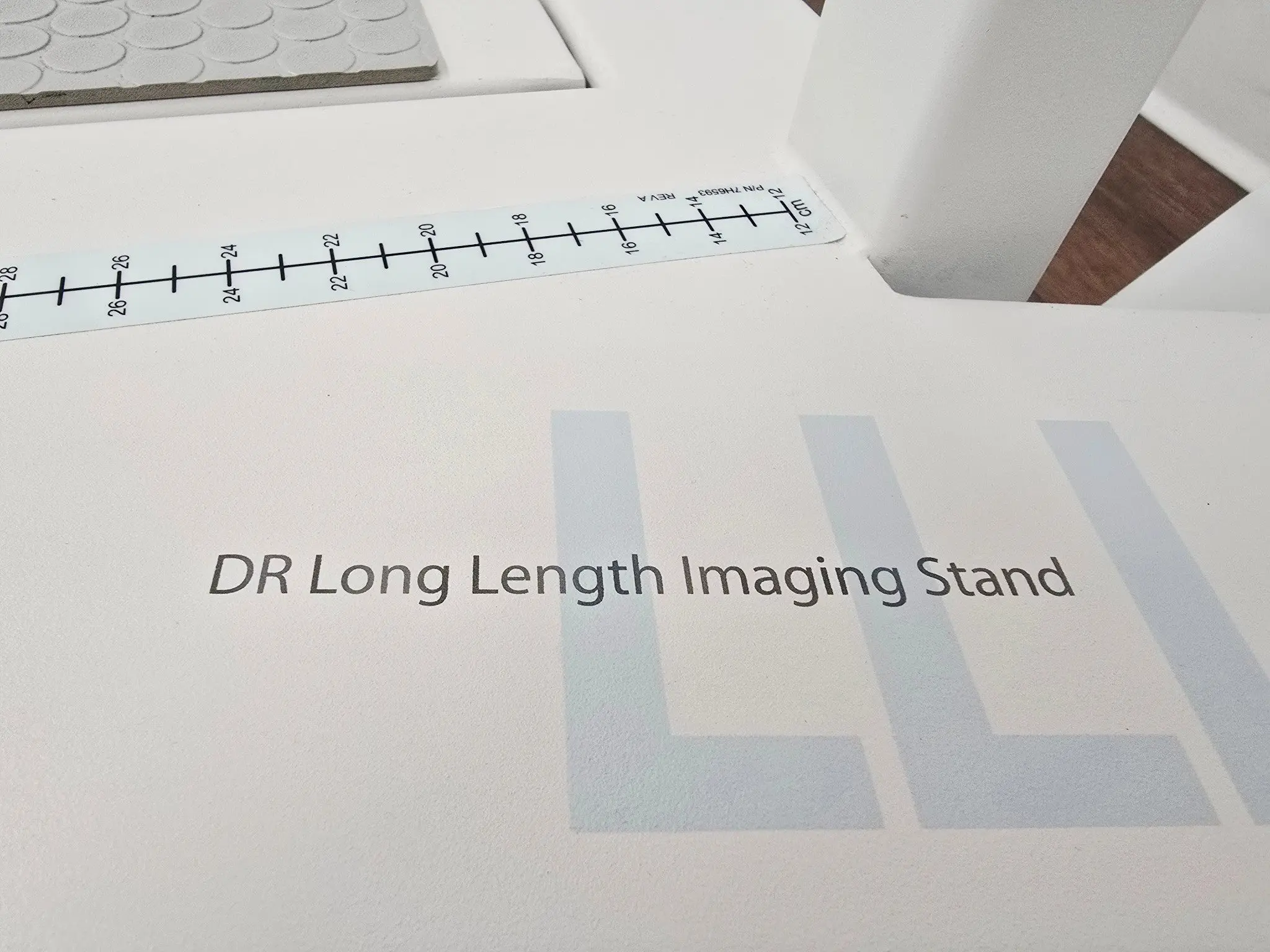 Carestream 5940 DR Long Length Imaging Stand Radiography System - Image 13
