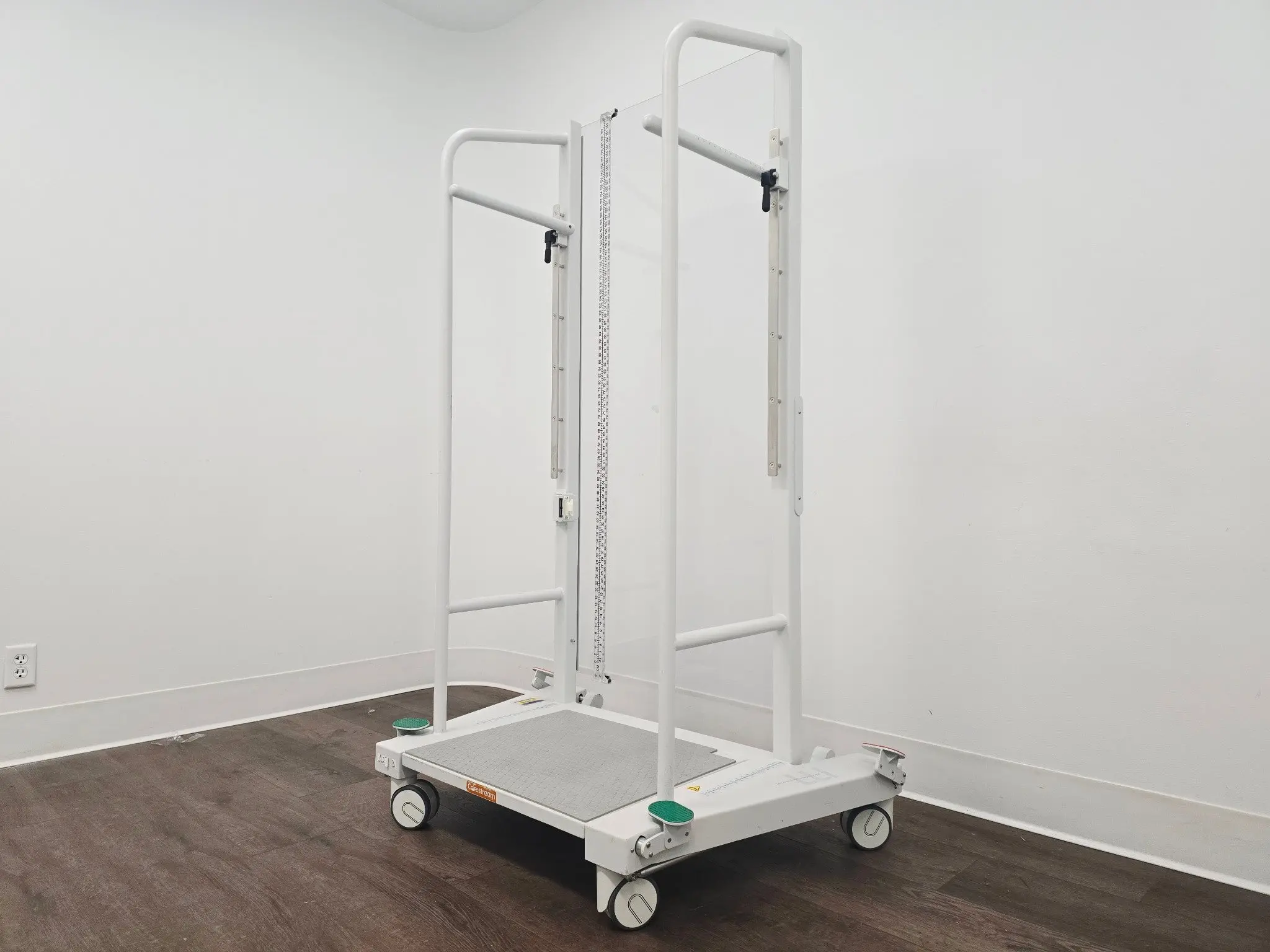 Carestream 5940 DR Long Length Imaging Stand Radiography System - Image 3