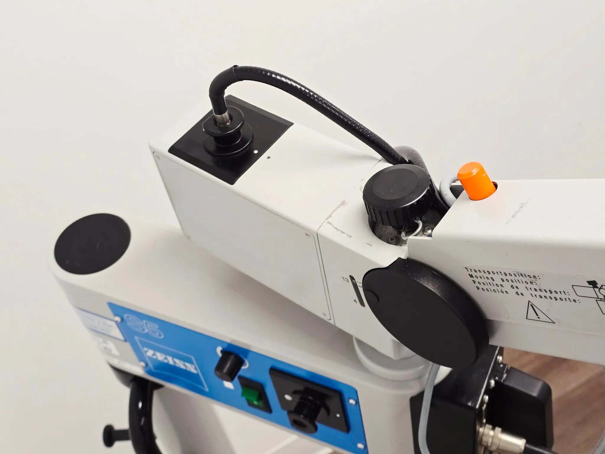 Carl Zeiss OPMI MD S5 Surgical Microscope System w/ Foot Control - Image 17