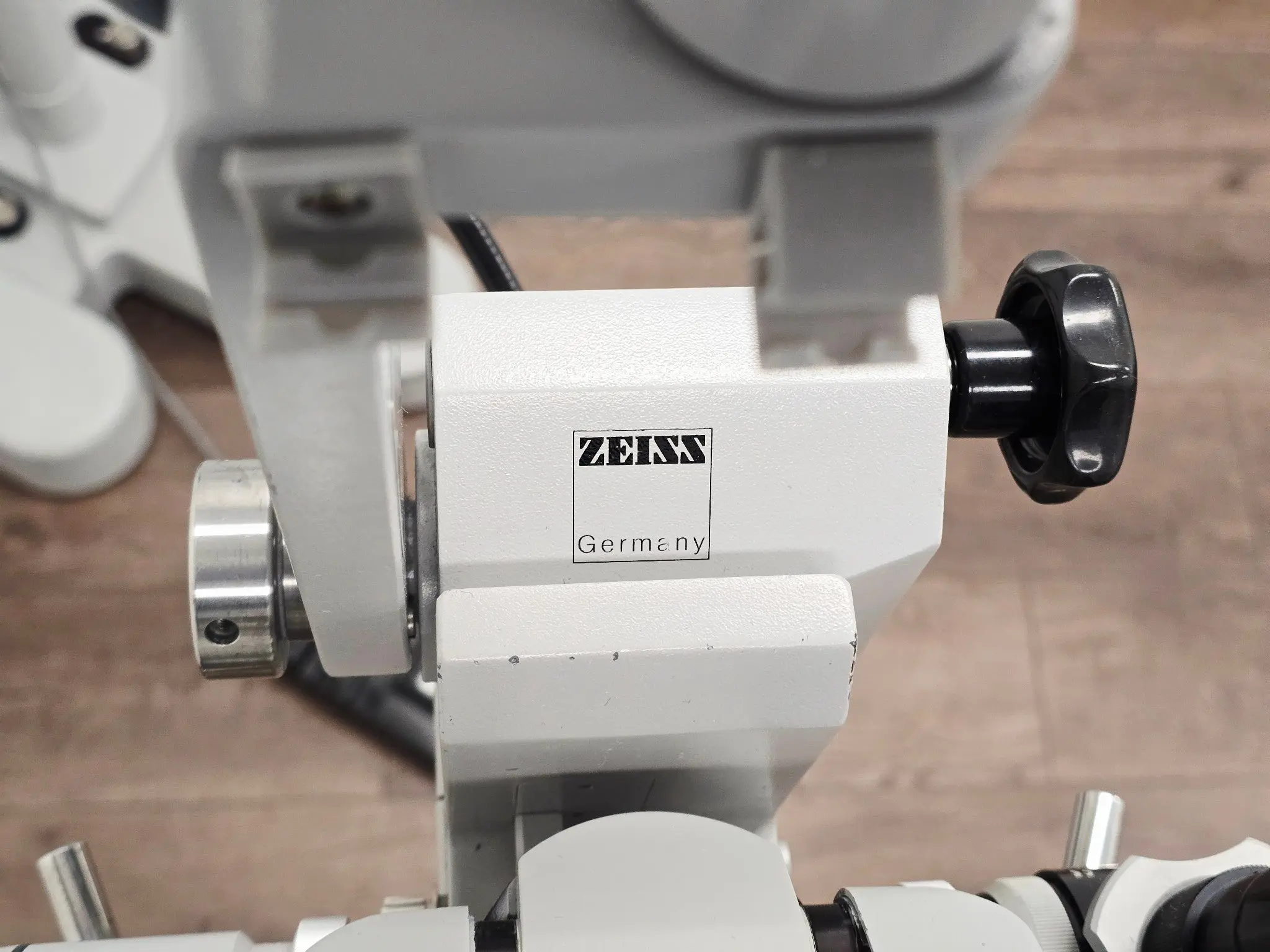 Carl Zeiss OPMI MD S5 Surgical Microscope System w/ Foot Control - Image 18