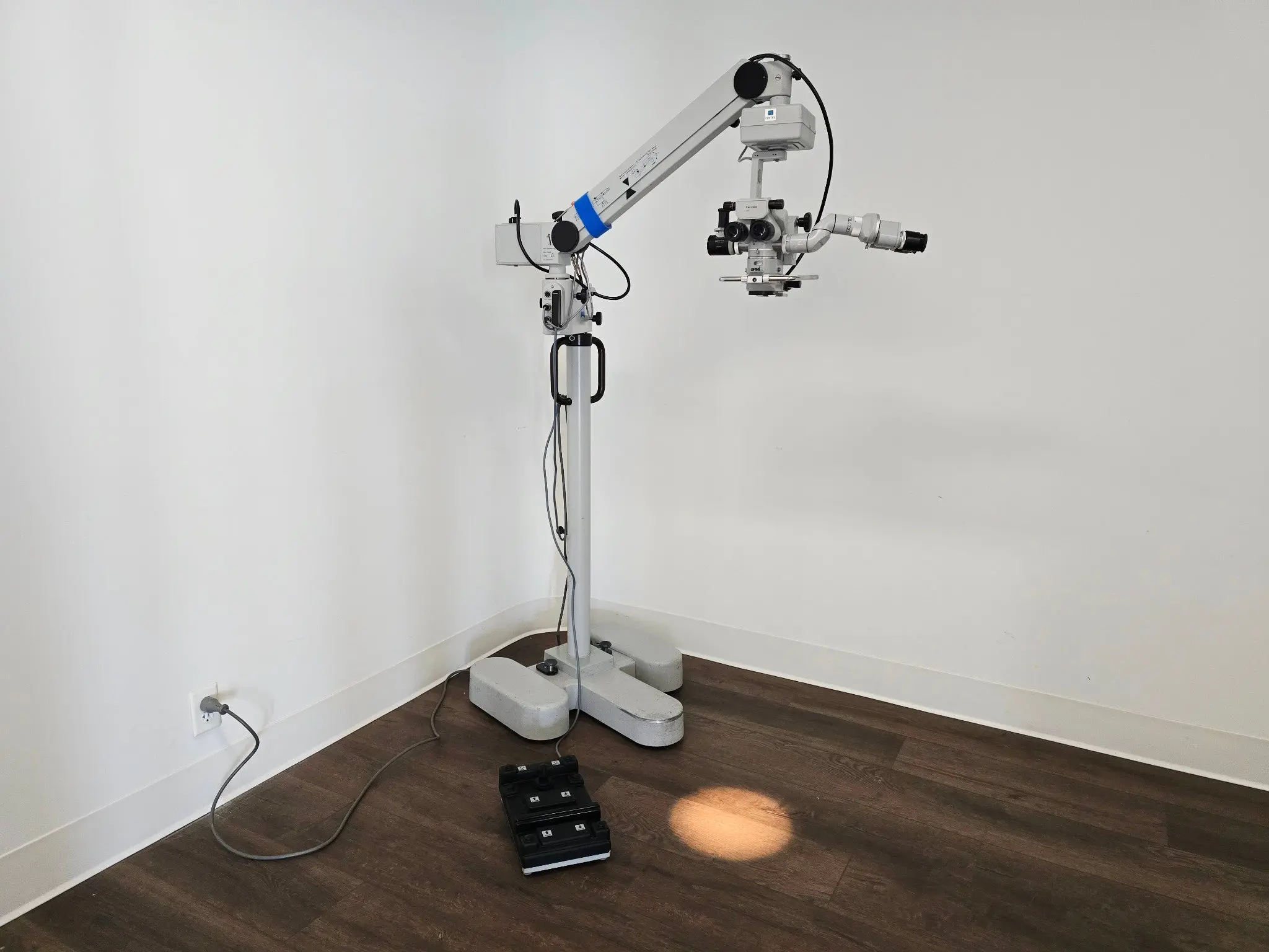 Carl Zeiss OPMI MD Surgical Microscope S5 Stand Dual View ACCU Beam II - Image 2