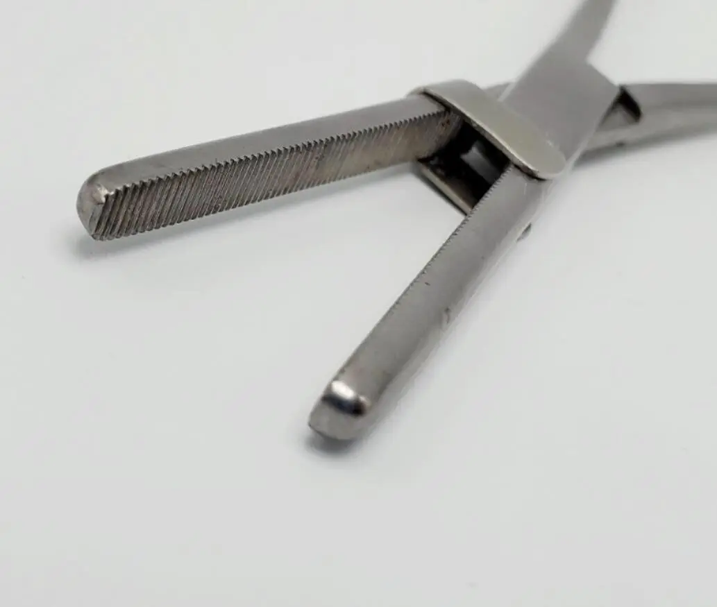 Codman 19-8010 Tubing Clamp 32mm Jaw 7-1/2" - Image 2