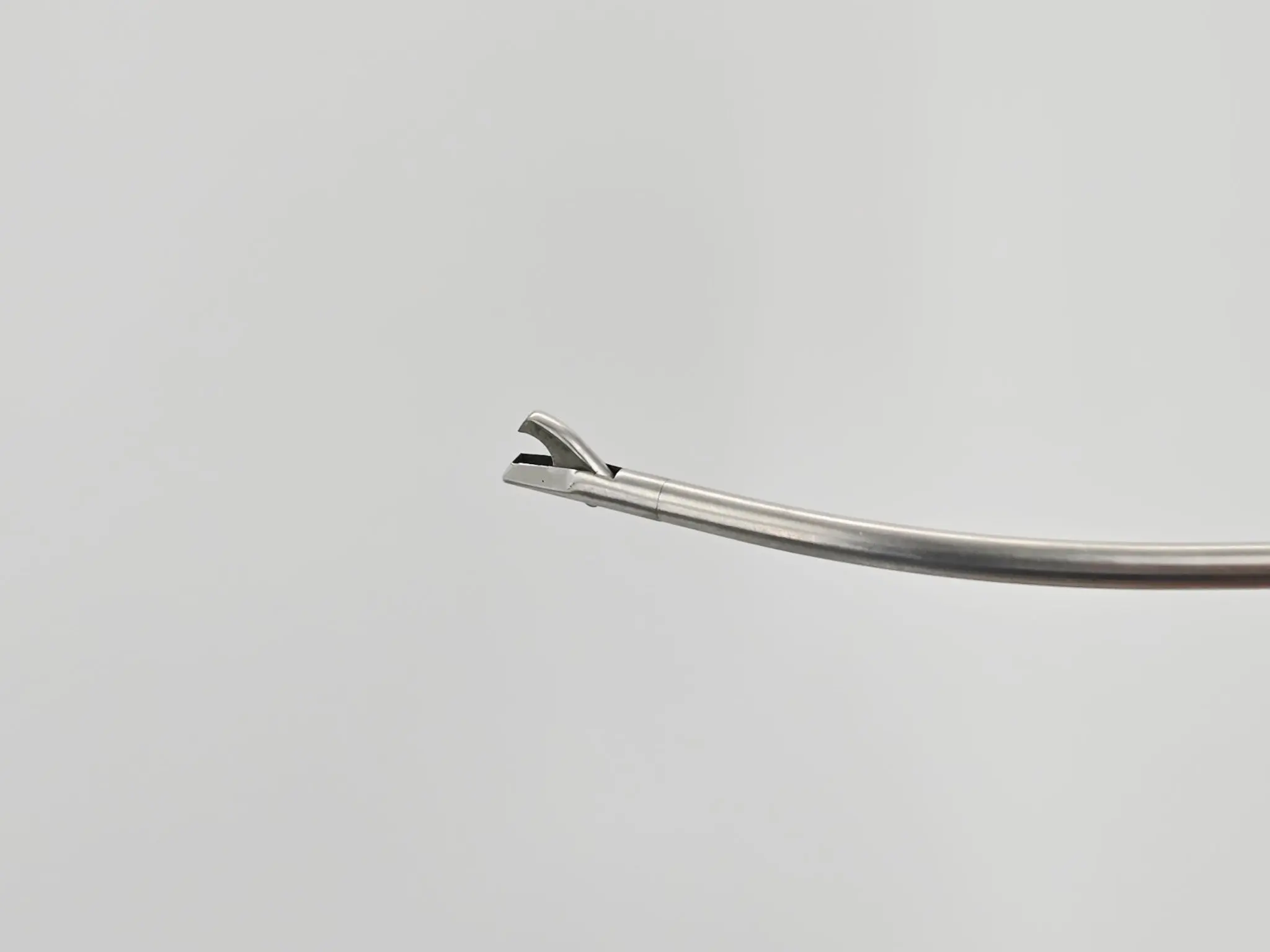 ConMed SHUTT-Linvatec 1.1229 Arthroscopic Punch Forceps Blunt Tip 15° Up 9" - Image 4
