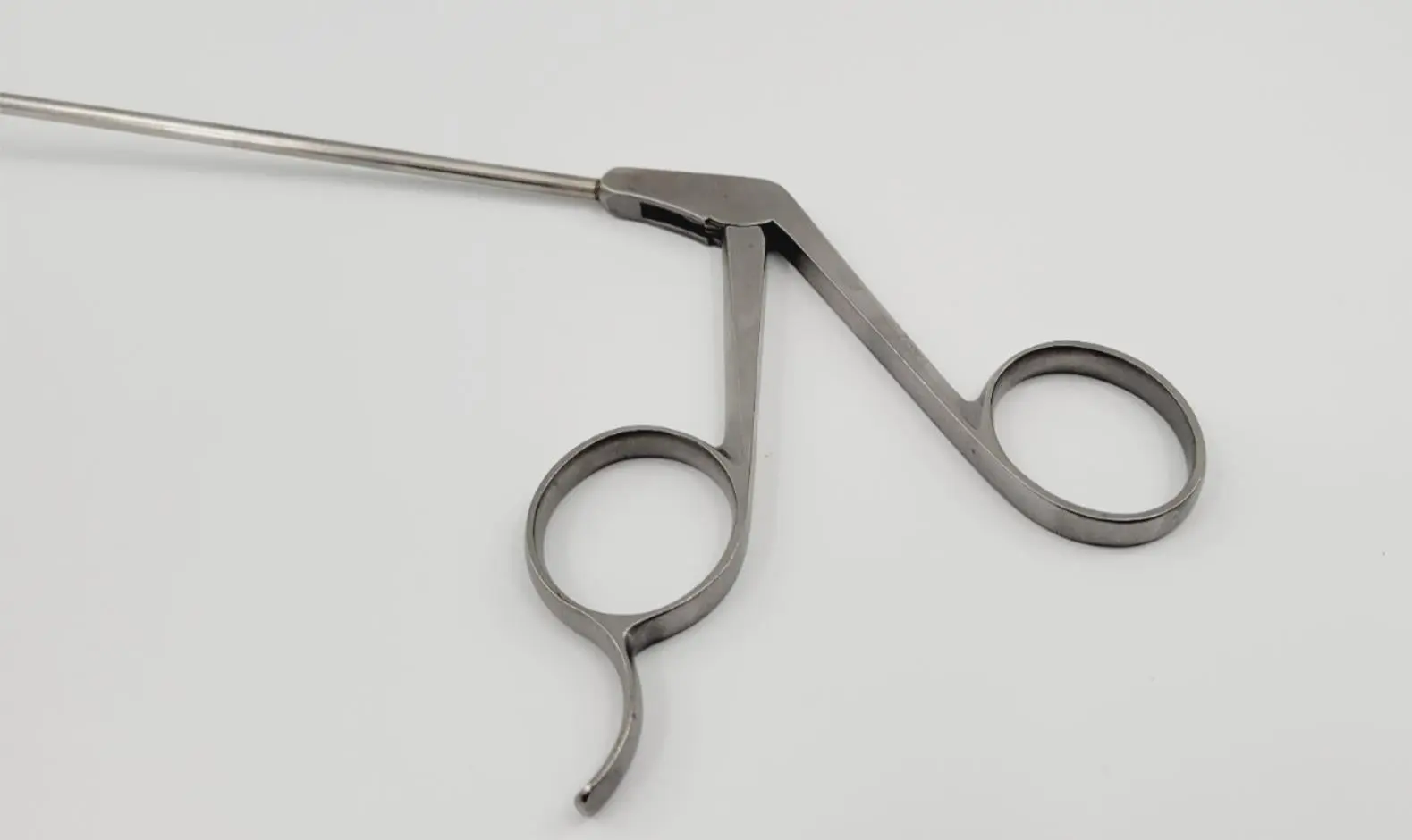 ConMed Shutt Linvatec 31.10034 Aggressor Forceps 3.4mm Straight Arthroscopy 9" - Image 3
