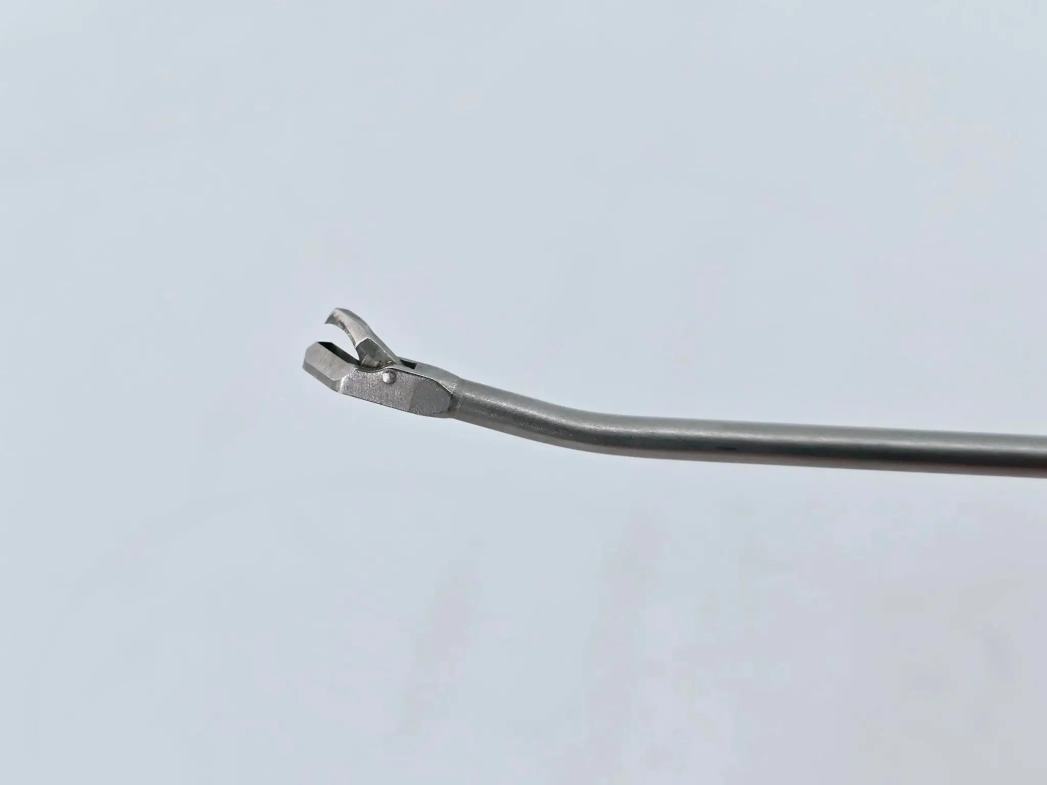 ConMed Shutt Linvatec 32.16313 2.75mm 45° Forceps Right Blunt Arthroscopy 9" - Image 4