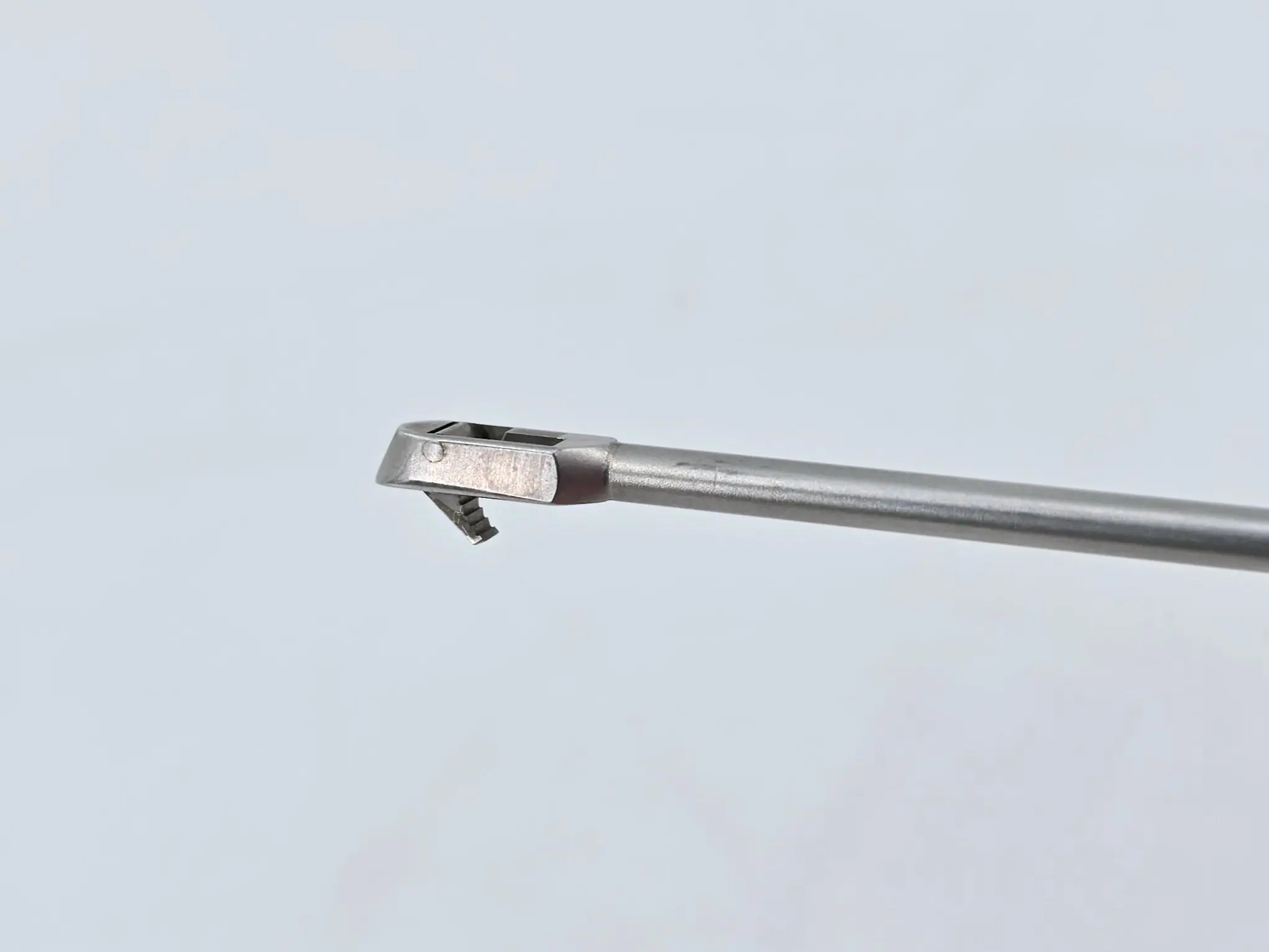 ConMed Shutt Linvatec C3007.0 Retrograde Forceps Straight Left Bite 3.4mm 9" - Image 4