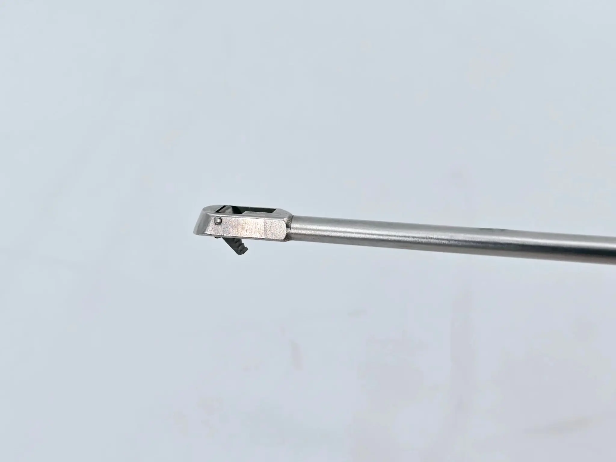 ConMed Shutt Linvatec C3007.1 Retrograde Forceps Straight Right Bite 3.4mm 9" - Image 4