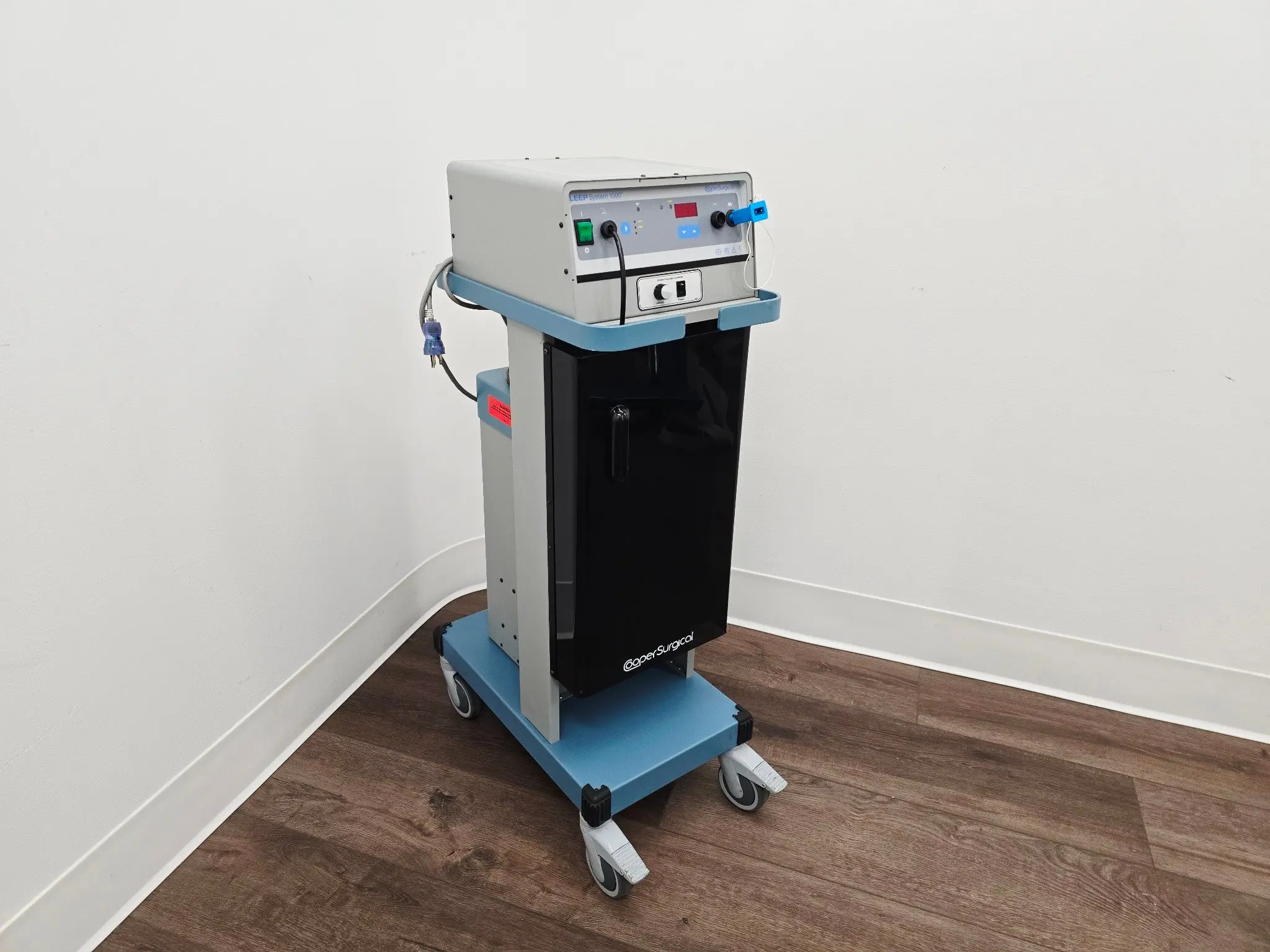 Cooper Surgical 52969 LEEP System 1000 w/ Smoke Evac & Footswitch - Image 7
