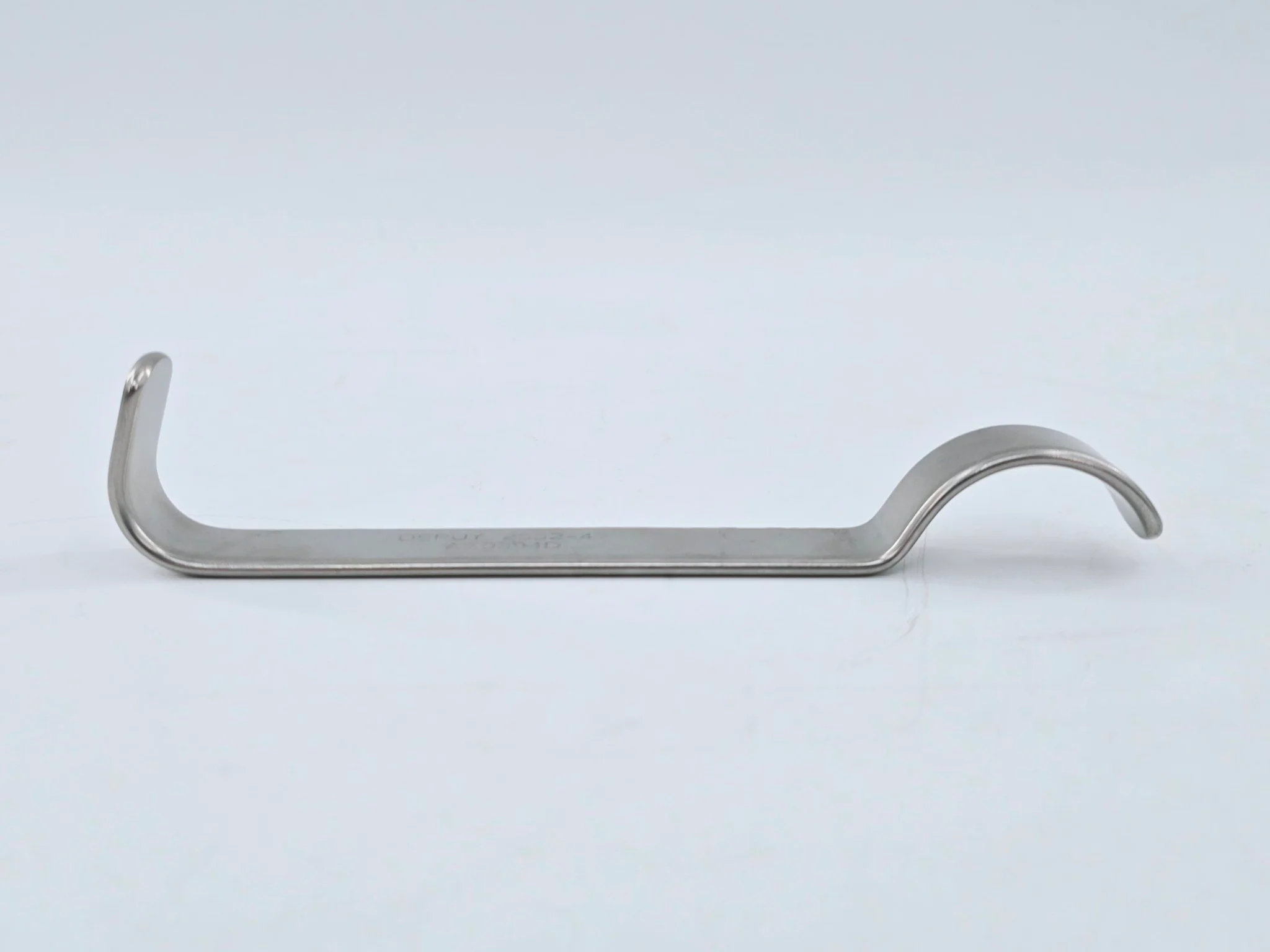 DePuy 2952-47 Restore Femoral Retractor, Small Arthroscopy 5-1/2" - Image 2