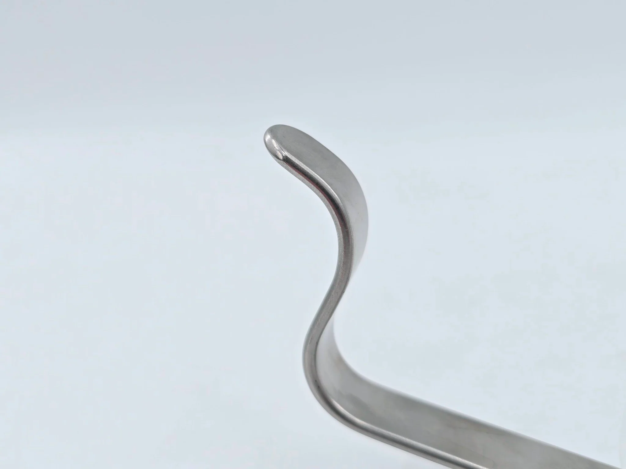 DePuy 2952-48 Restore Femoral Retractor, Large Arthroscopy 6" - Image 4