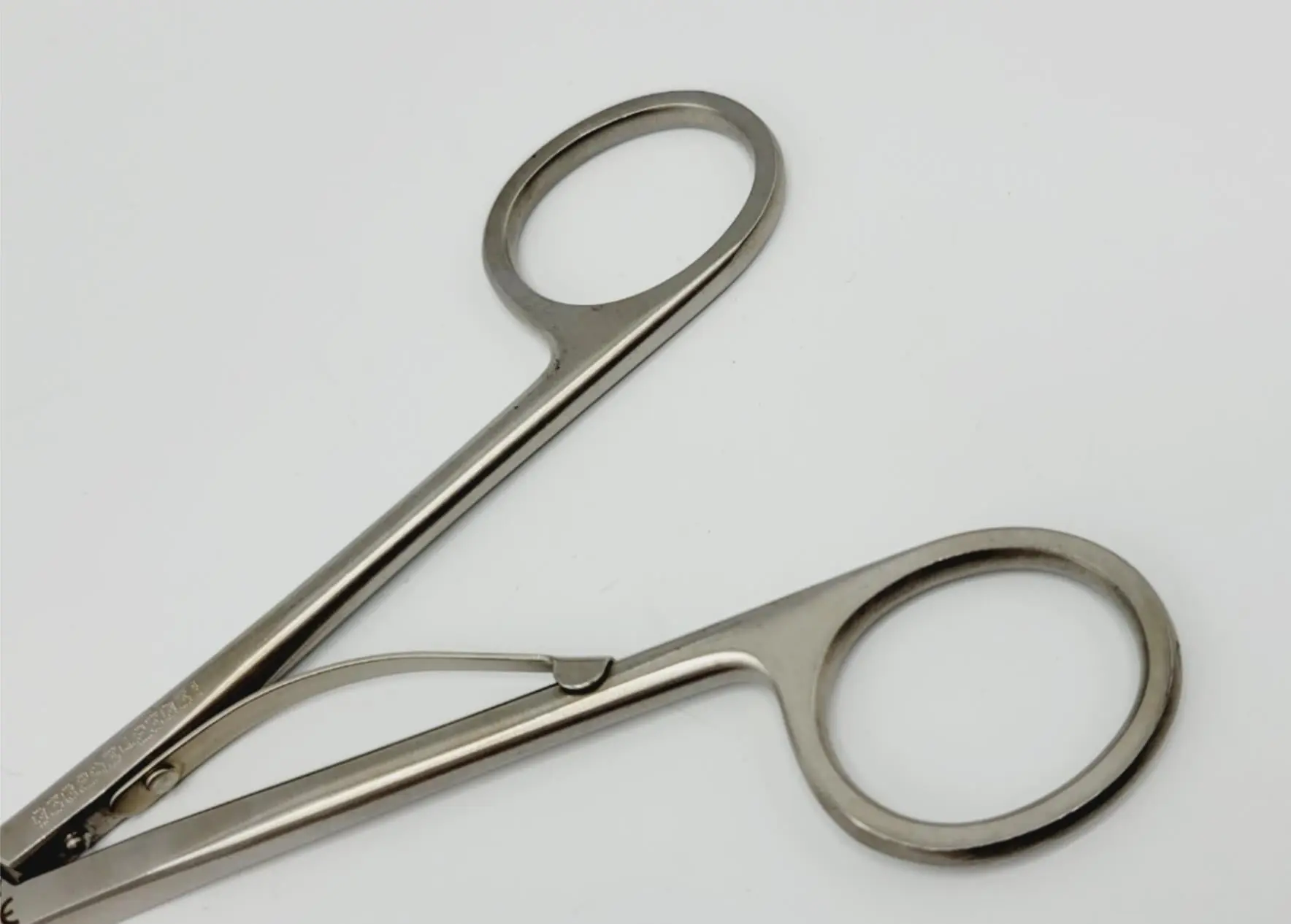 Ethicon LX205 Ligaclip Applier 50° Angle Medium 6" - Image 3