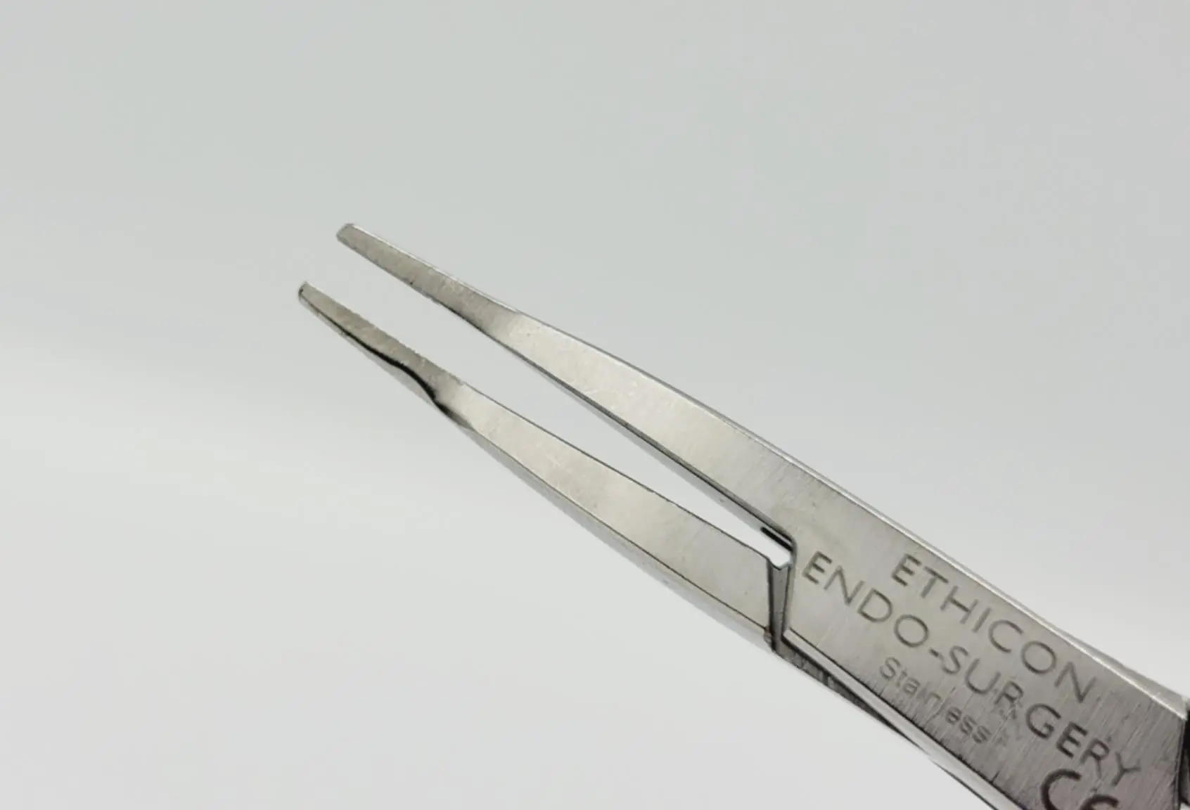Ethicon LX207 1 Ligaclip Clip Applier 19cm Medium 7-3/8" - Image 2