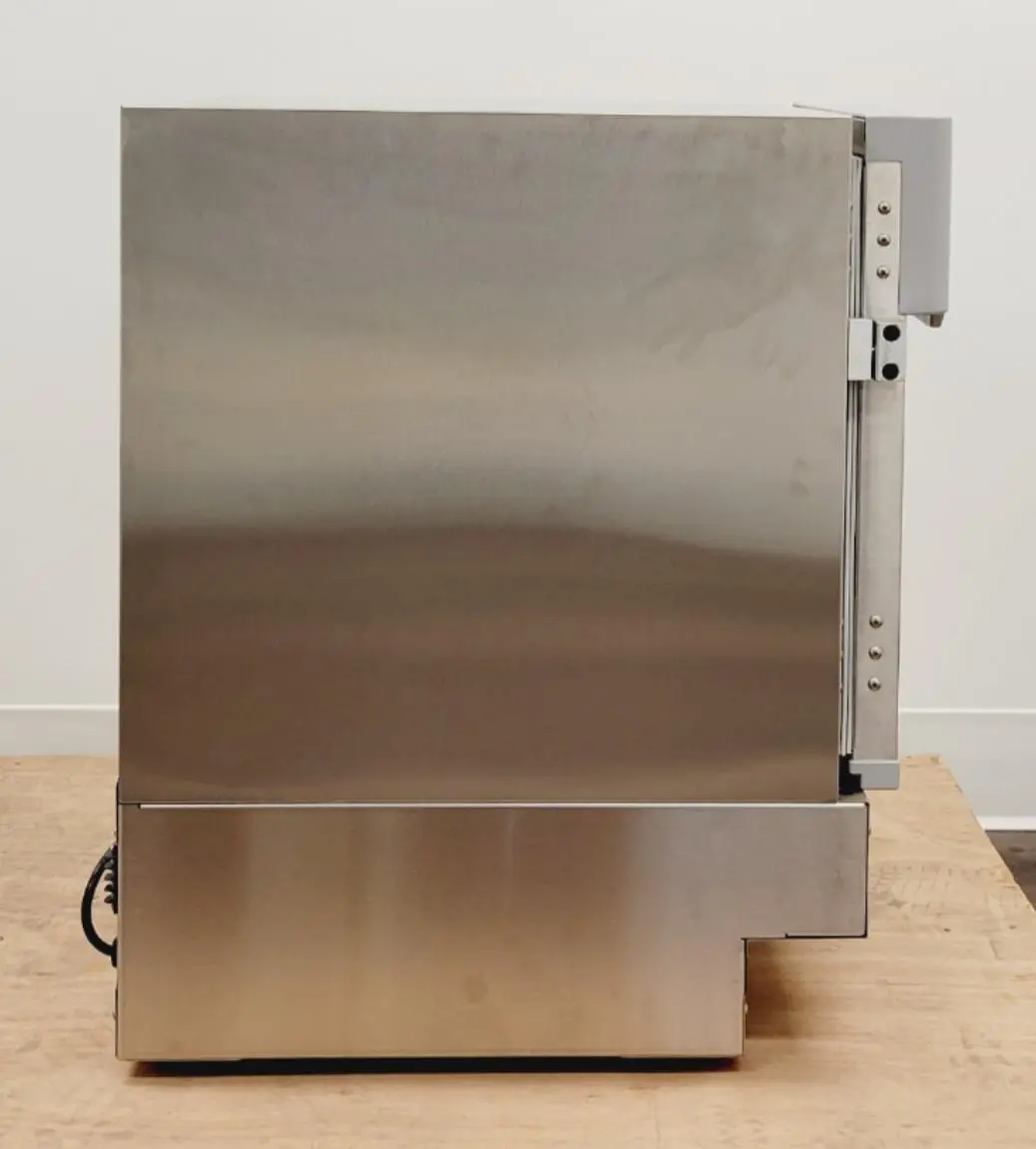 Follett Performance Plus REF4P-TR-00-00 Undercounter Refrigerator DEMO - Image 2