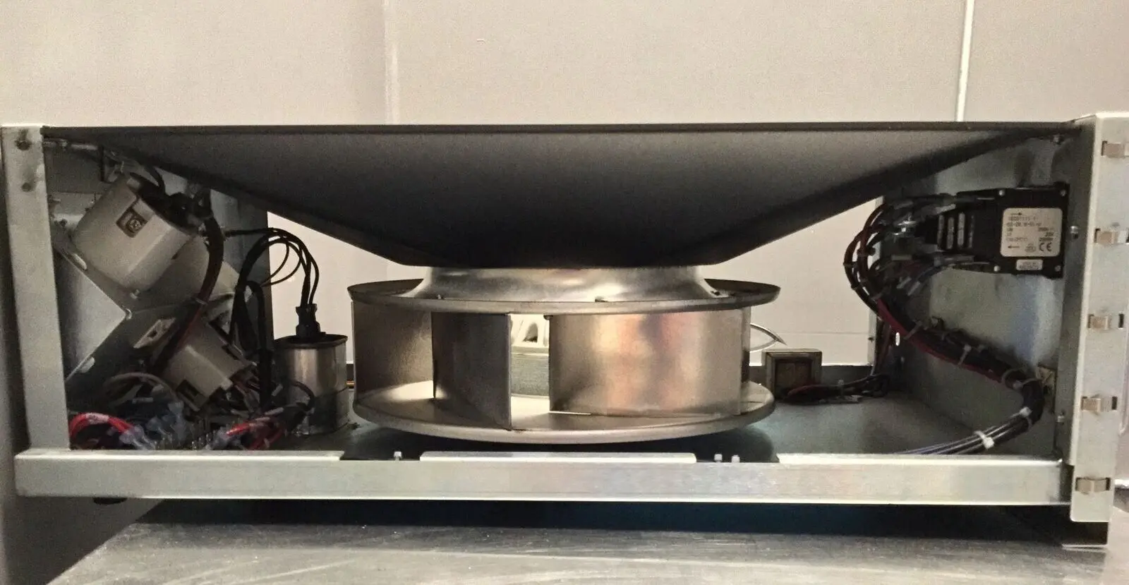 GE 2138600-5 Signa 1.5T MRI ISE LX Fan Power Module - Image 3
