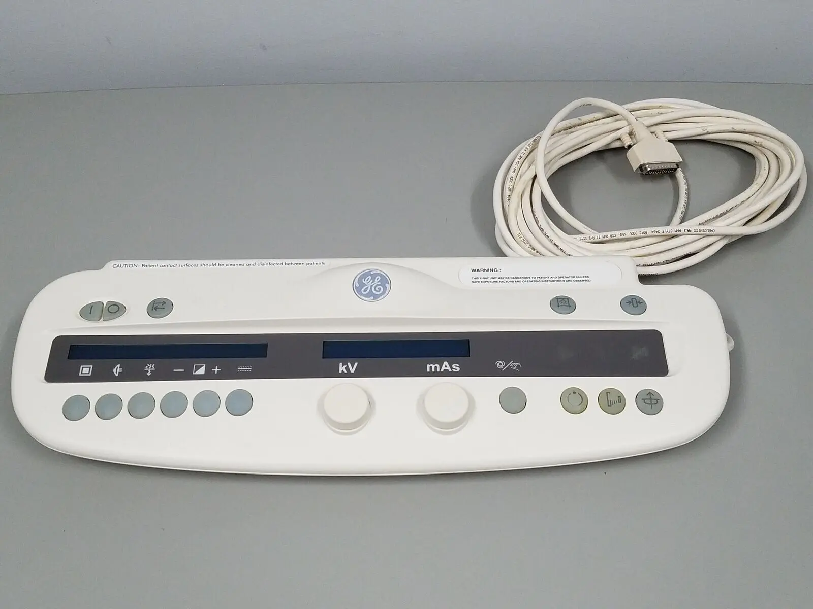 GE 2235013-2 Senographe DMR+ Control Console - Image 2