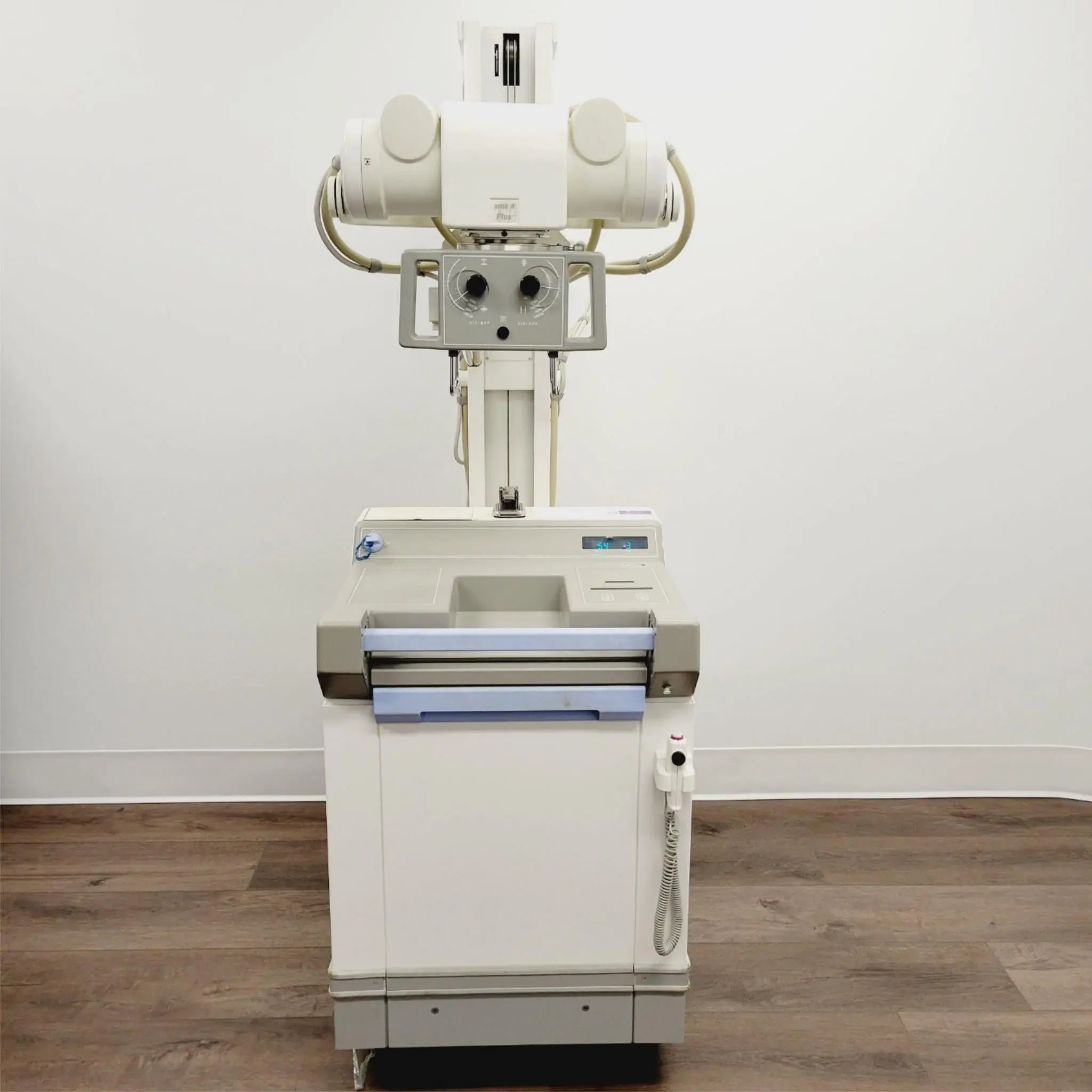 GE AMX 4 Plus Portable Mobile X-Ray Machine 46-270954G1 GE Refurb 2010 - Image 2
