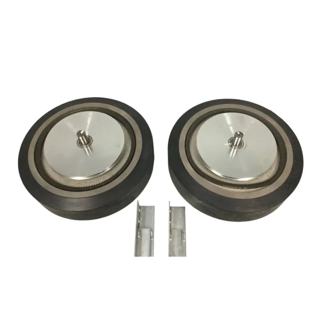 GE AMX-4 Two Rear Drive Wheels (Pair)