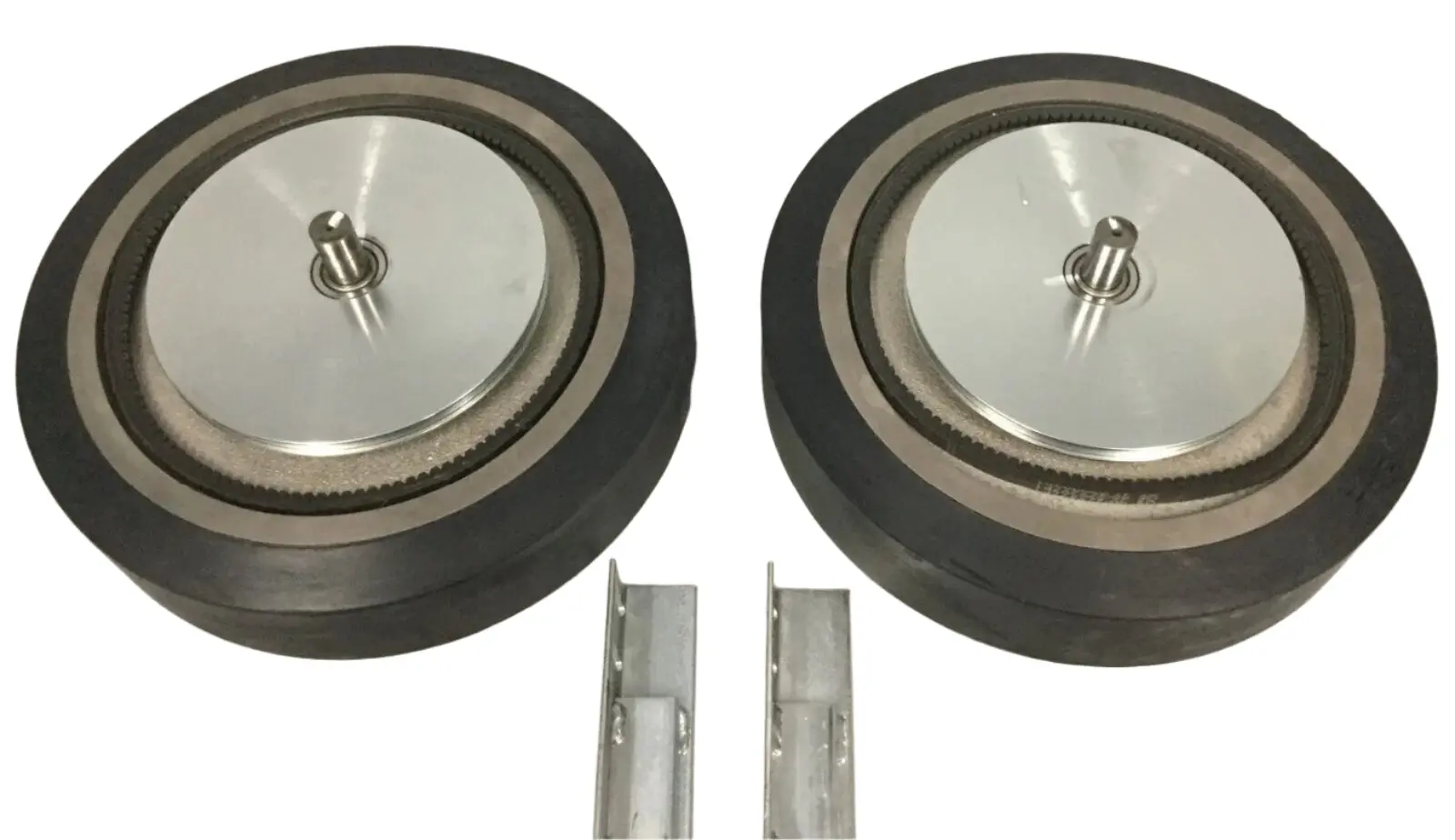GE AMX-4 Two Rear Drive Wheels (Pair) - Image 2
