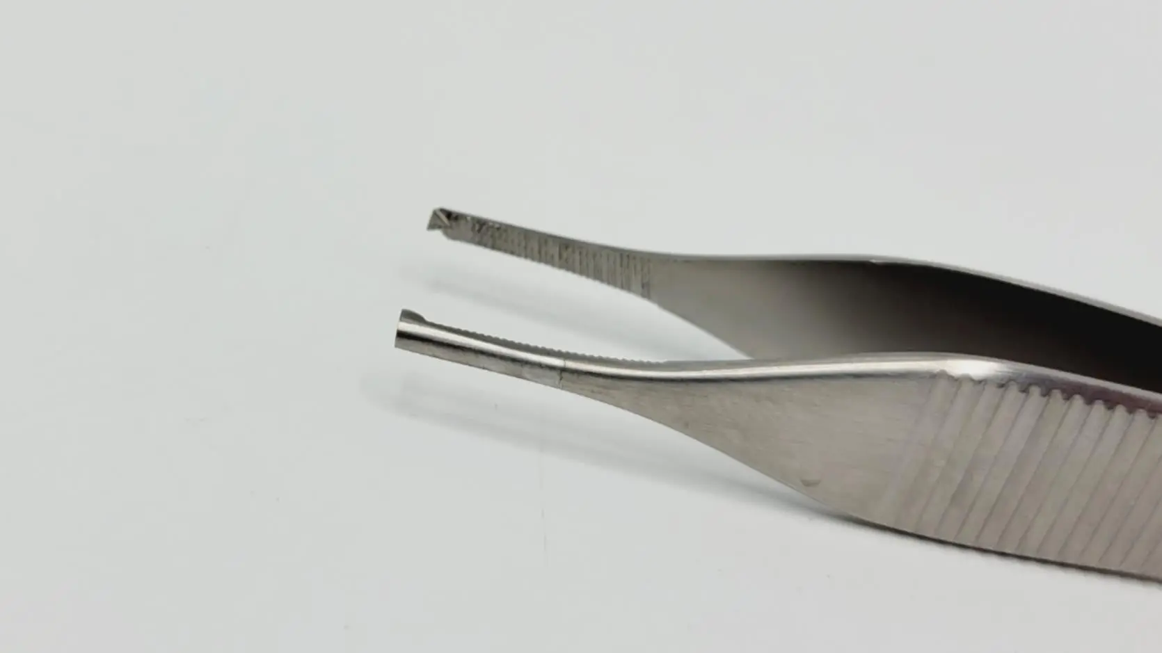 Global Surgical Adson Forcep E1-00380 Serrated 1 x 2 Teeth 4-3/4" - Image 3