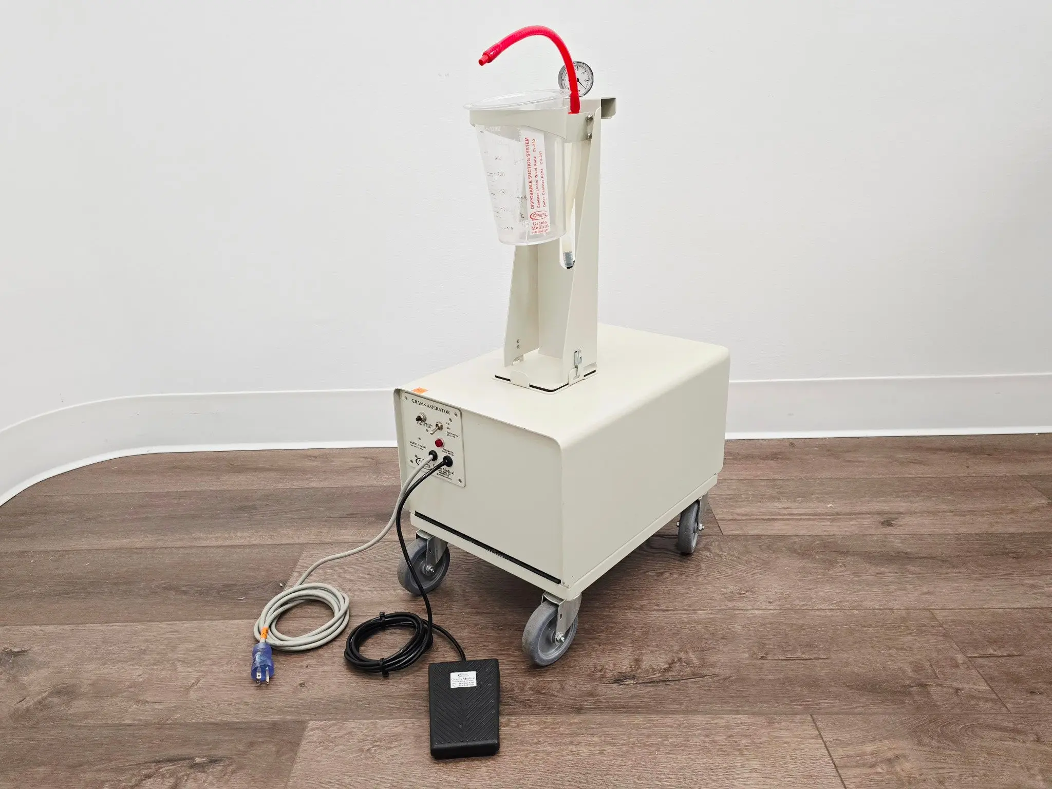 Grams Medical S-300 Surgical Liposuction Aspirator w/ Foot Pedal Tested - Image 2
