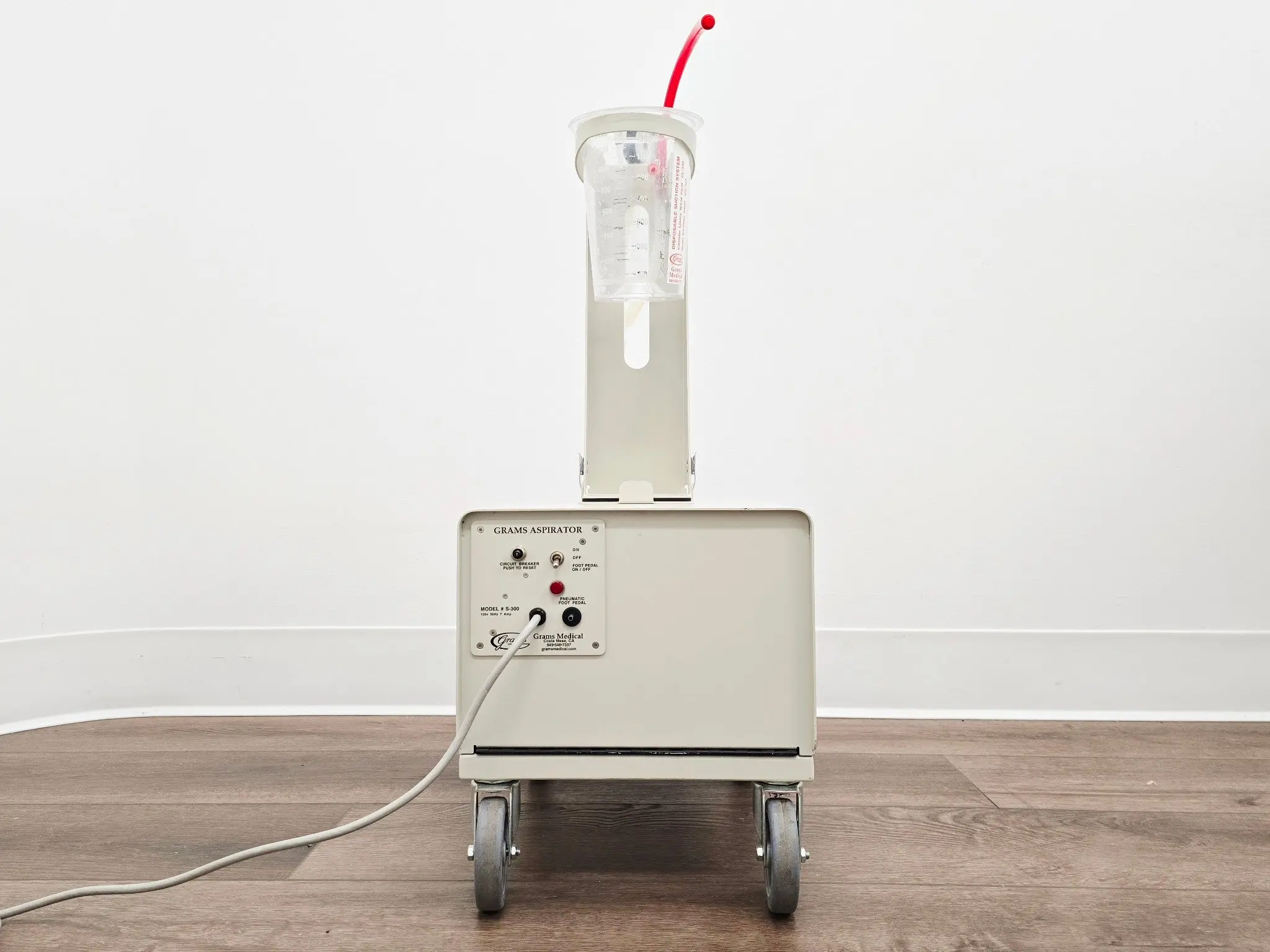 Grams Medical S-300 Surgical Liposuction Aspirator w/ Foot Pedal Tested - Image 3