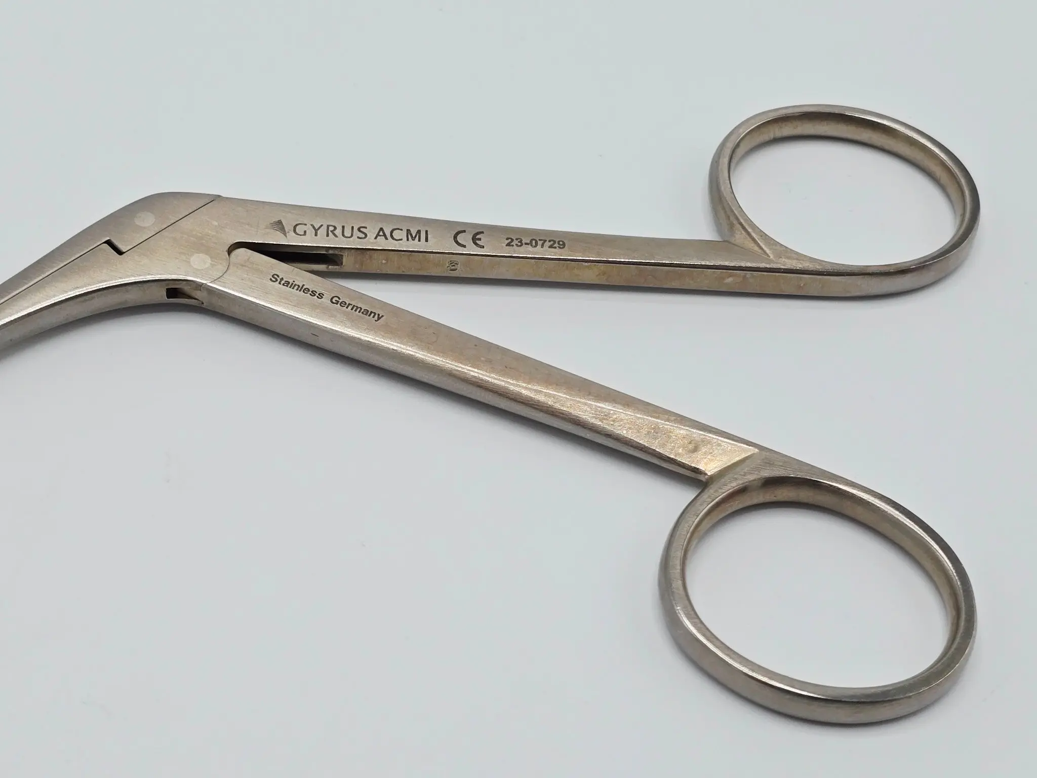 Gyrus ACMI 23-0729 4mm Laprascopic Rat-Tooth Forceps 42cm - Image 7