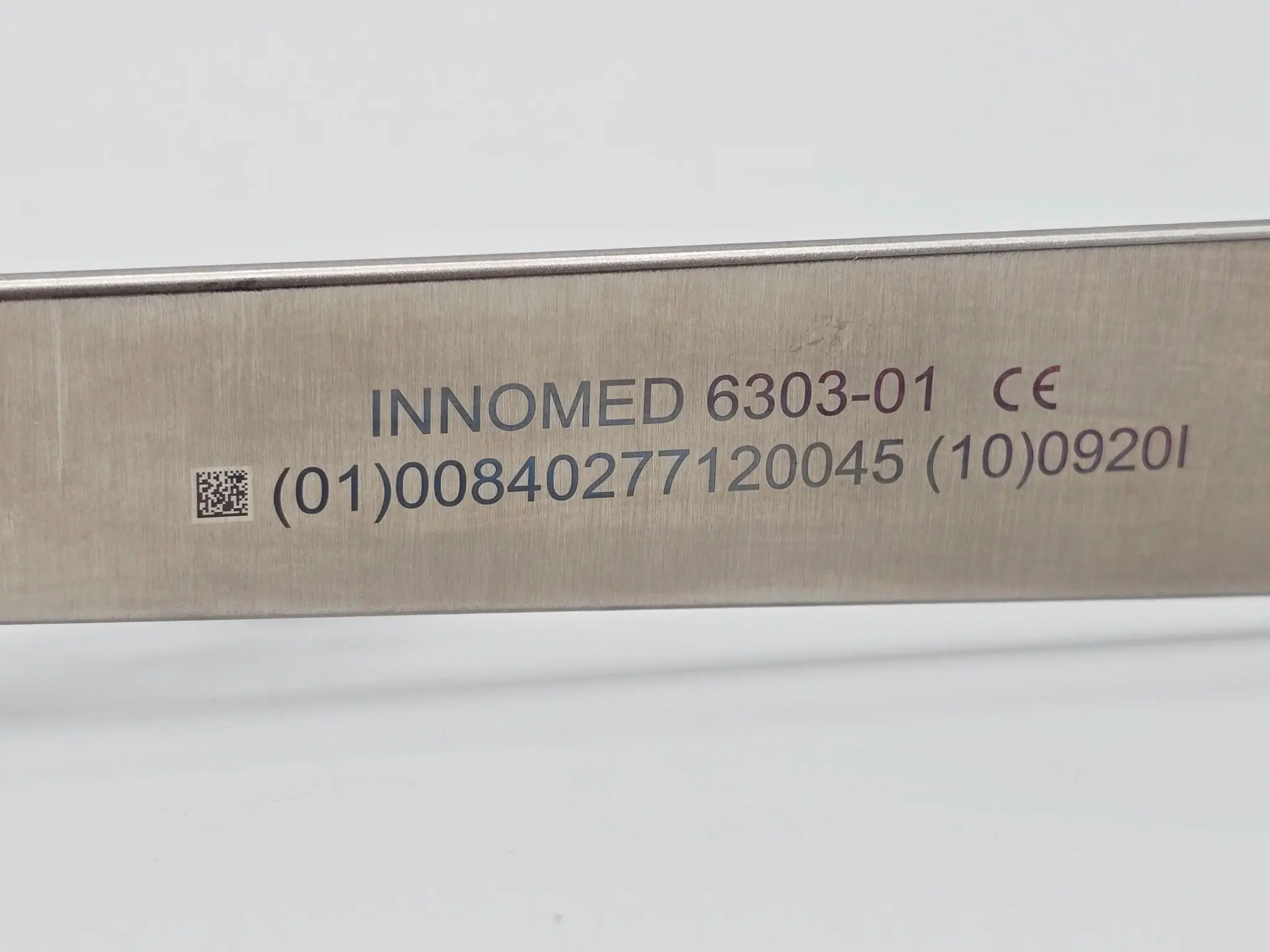 Innomed 6303-01 Anterior Watson Jones Wide Lighted Retractor - Image 6