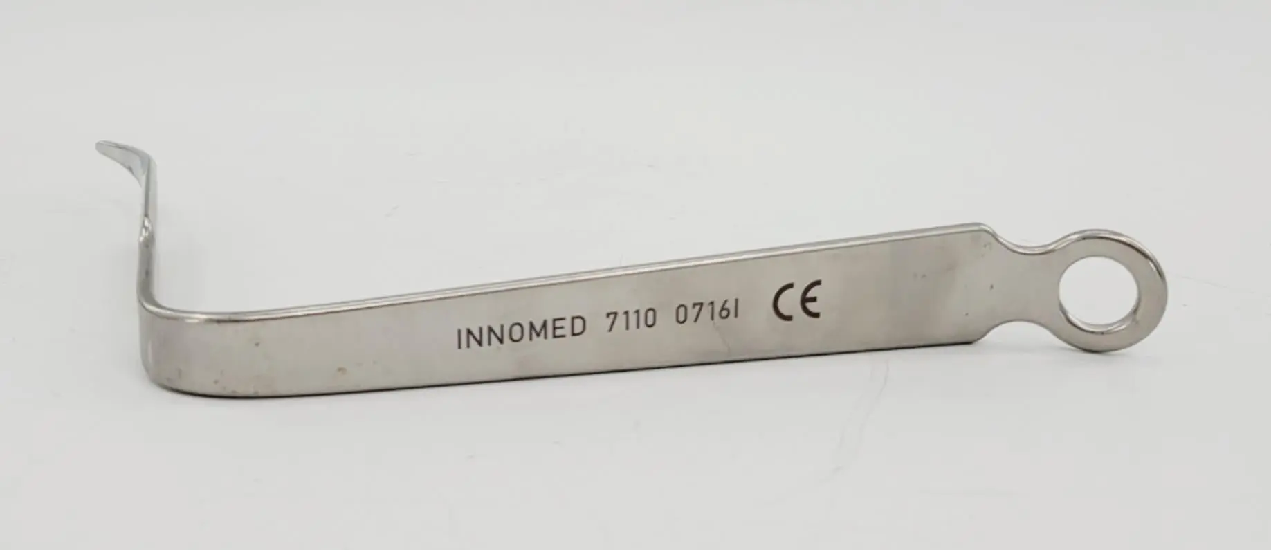 Innomed 7110 Bent Hohmann Retractor for Gluteus Medius Standard 9" - Image 3