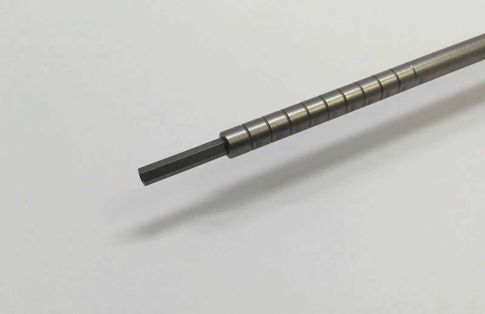 Innovasive Devices 3702 Orthopedic 4mm Hex Driver 12" Excellent Condition - Image 3