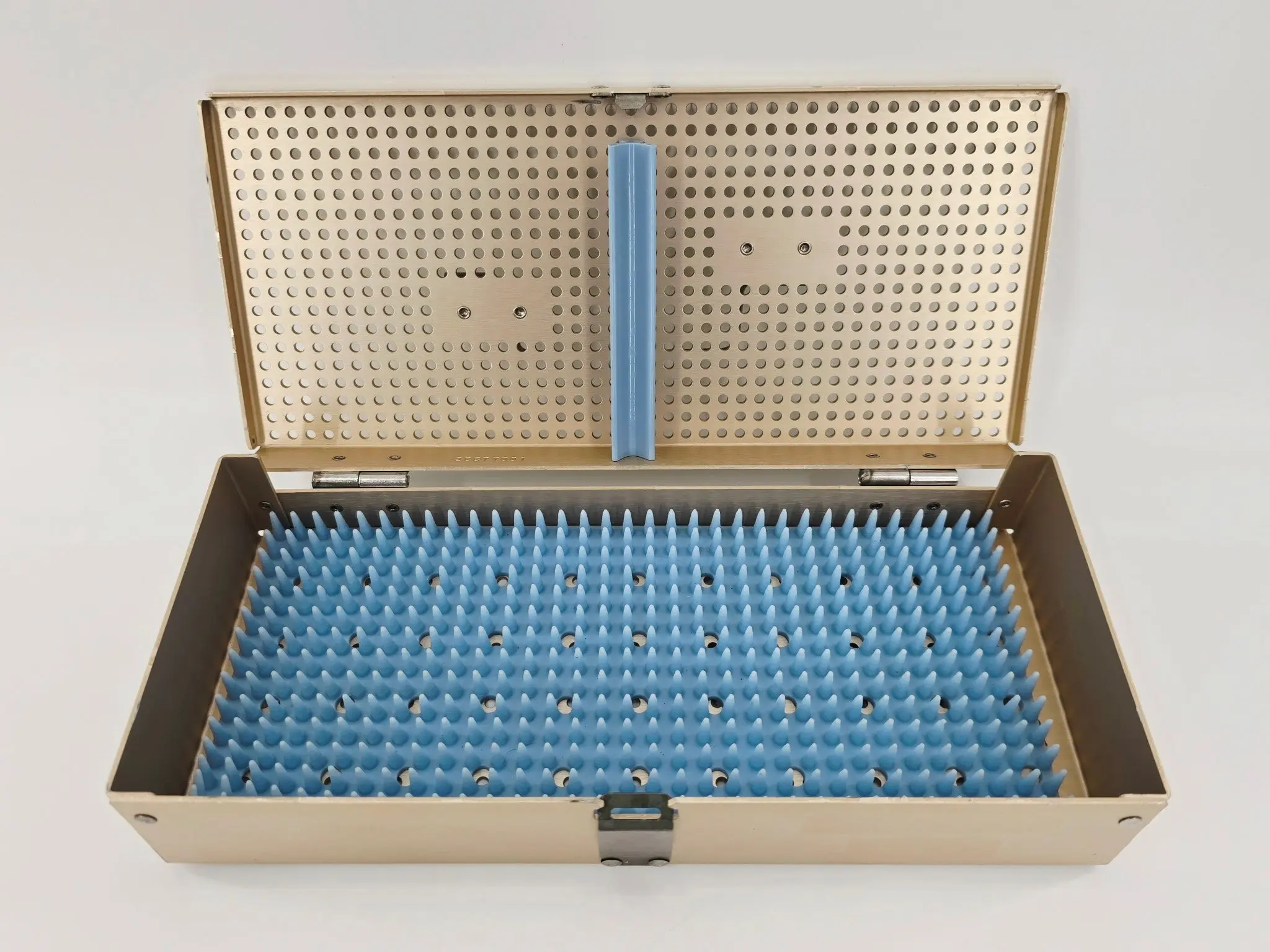 Instrument Sterilization Case w/ Handle 10-5/8" x 4-3/4" x 2" - Image 2