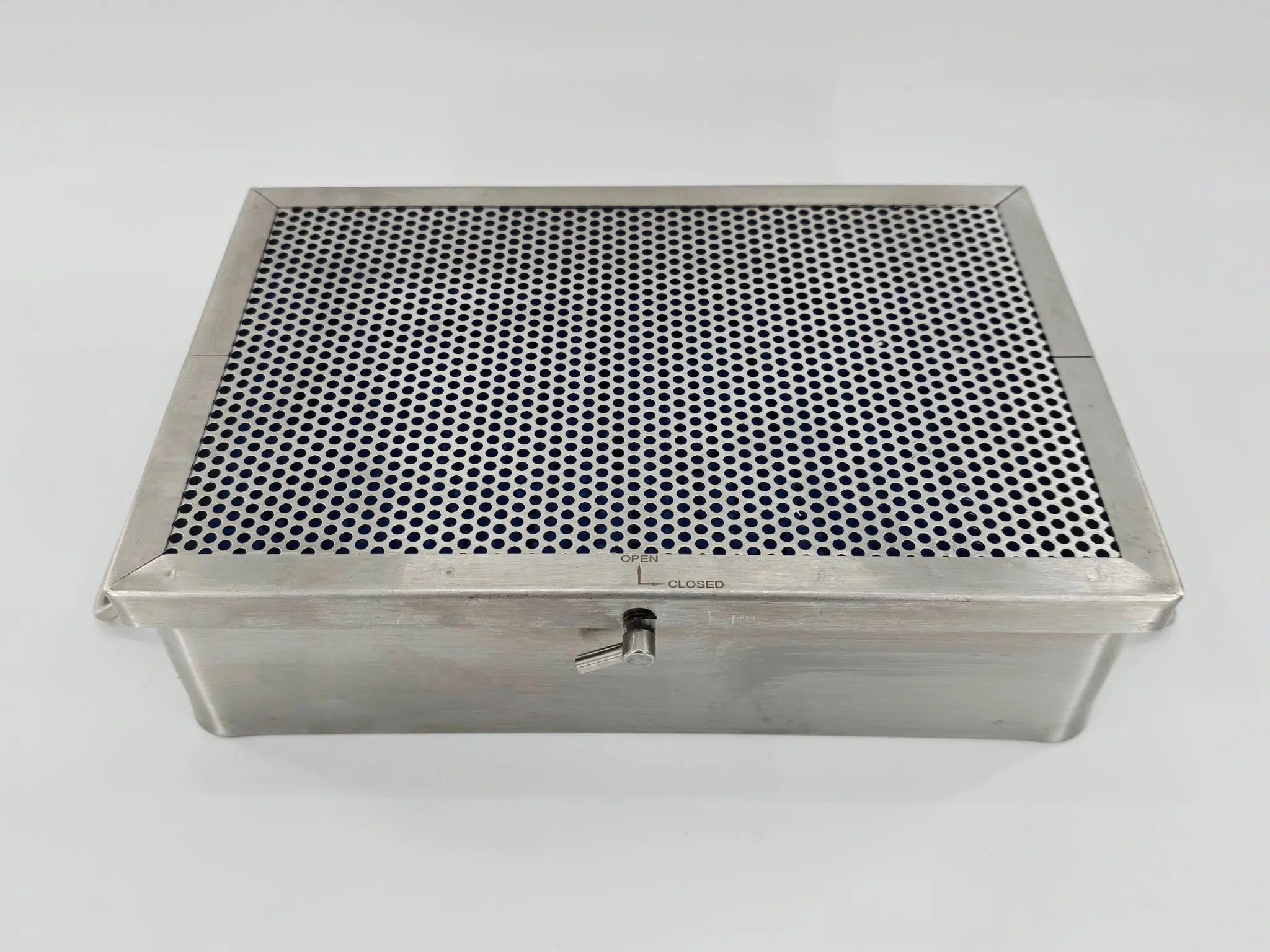 Instrument Sterilization Case w/ Lock 10-1/2" x 7" x 2-1/2" - Image 3