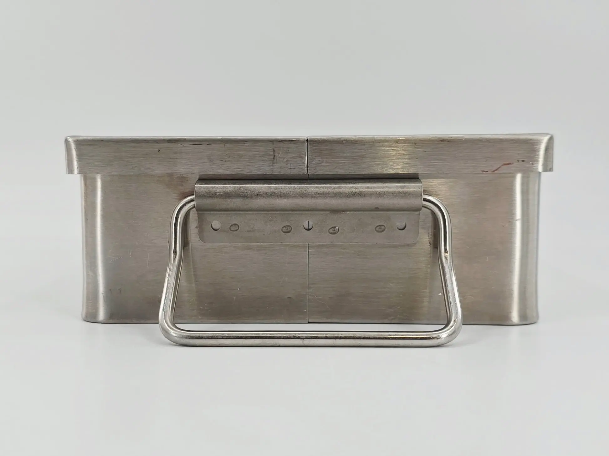 Instrument Sterilization Case w/ Lock 10-1/2" x 7" x 2-1/2" - Image 4