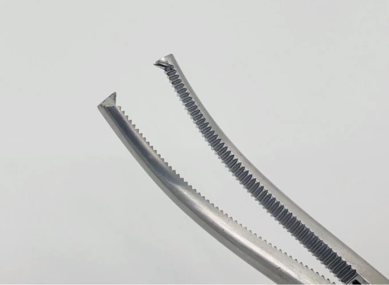 Jarit 106-222 Rochester Ochsner Forceps Curved 8" - Image 2
