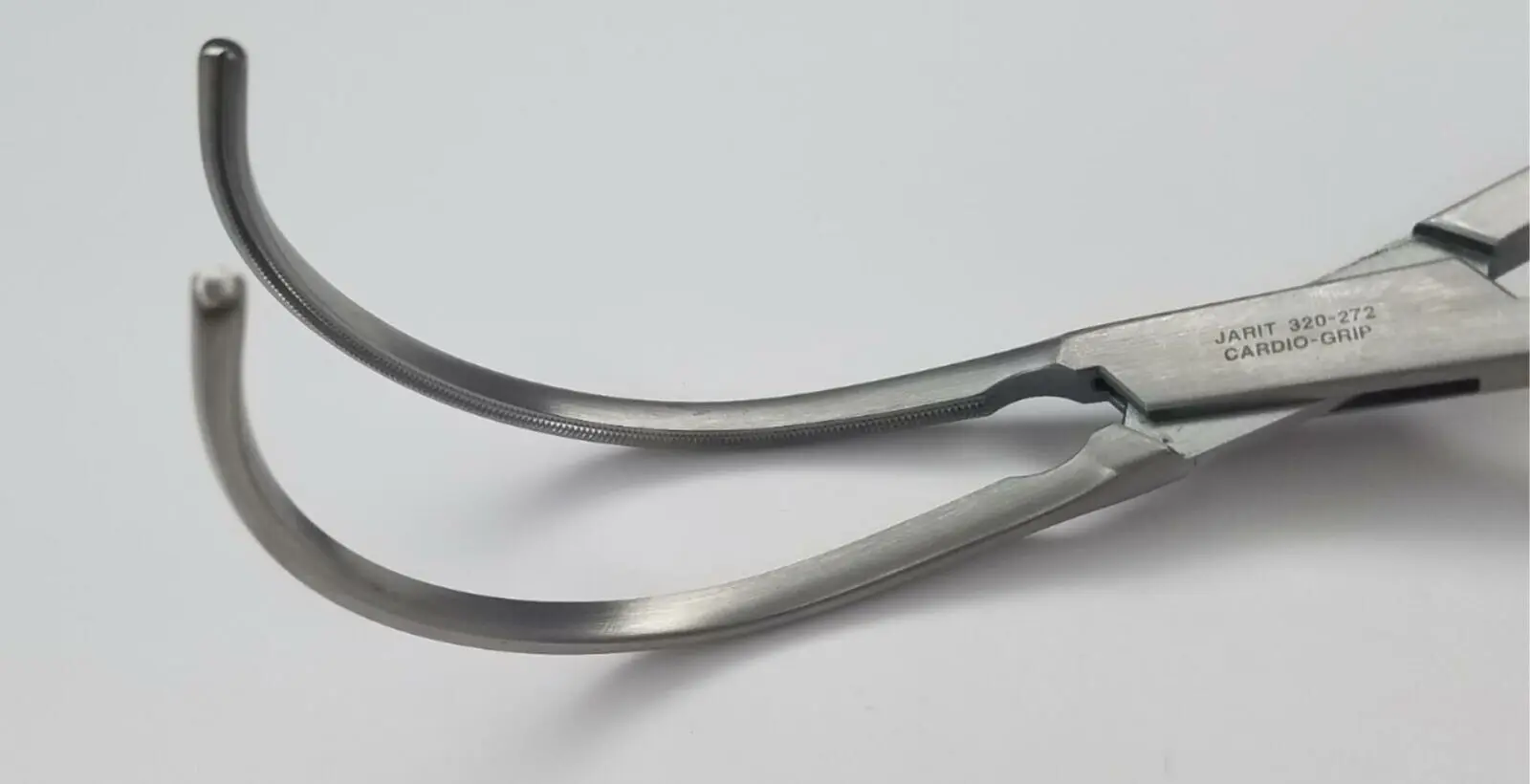 Jarit 320-272 30mm Curved Debakey Clamps 10" - Image 3