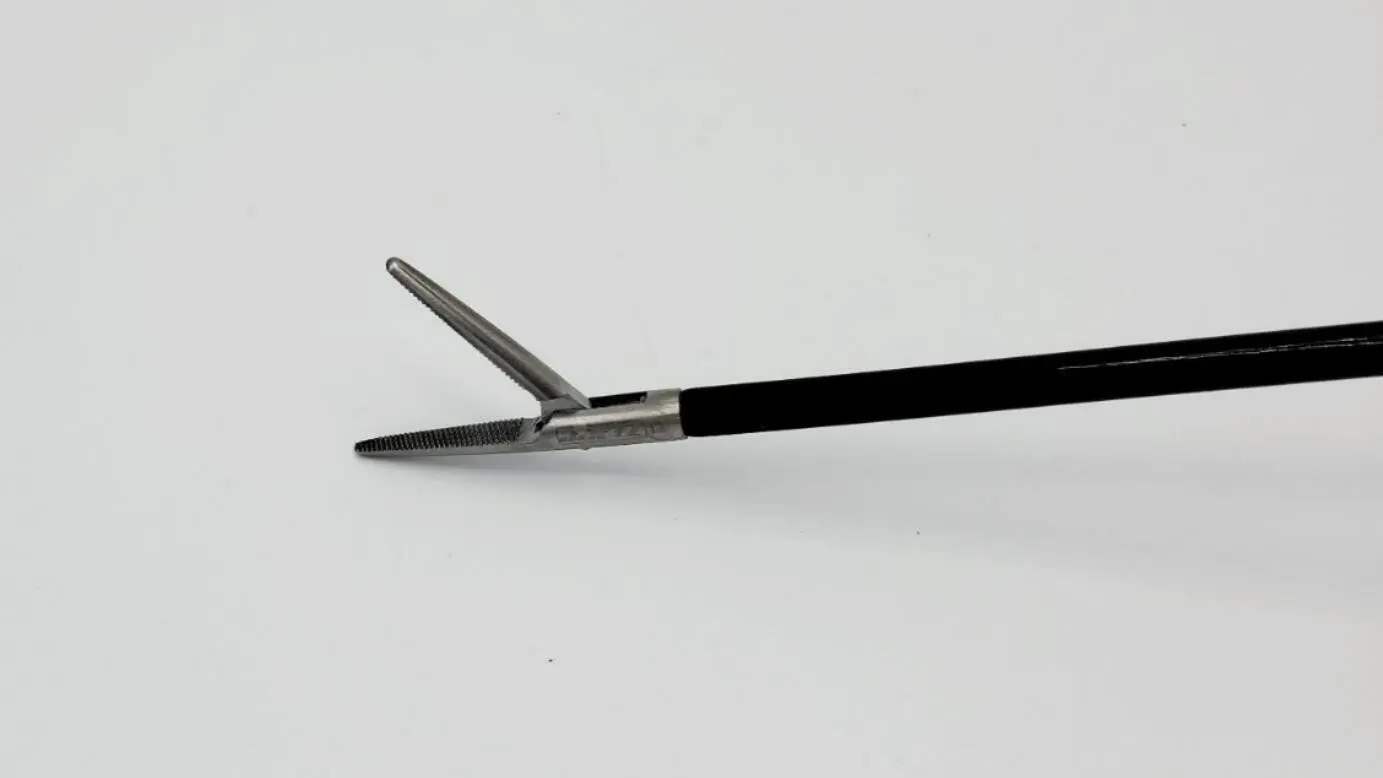 Integra Jarit 600-112 Forceps Slender Tapered & Fine Serrated Jaws Monopolar 5mm 16-1/2" - Image 3