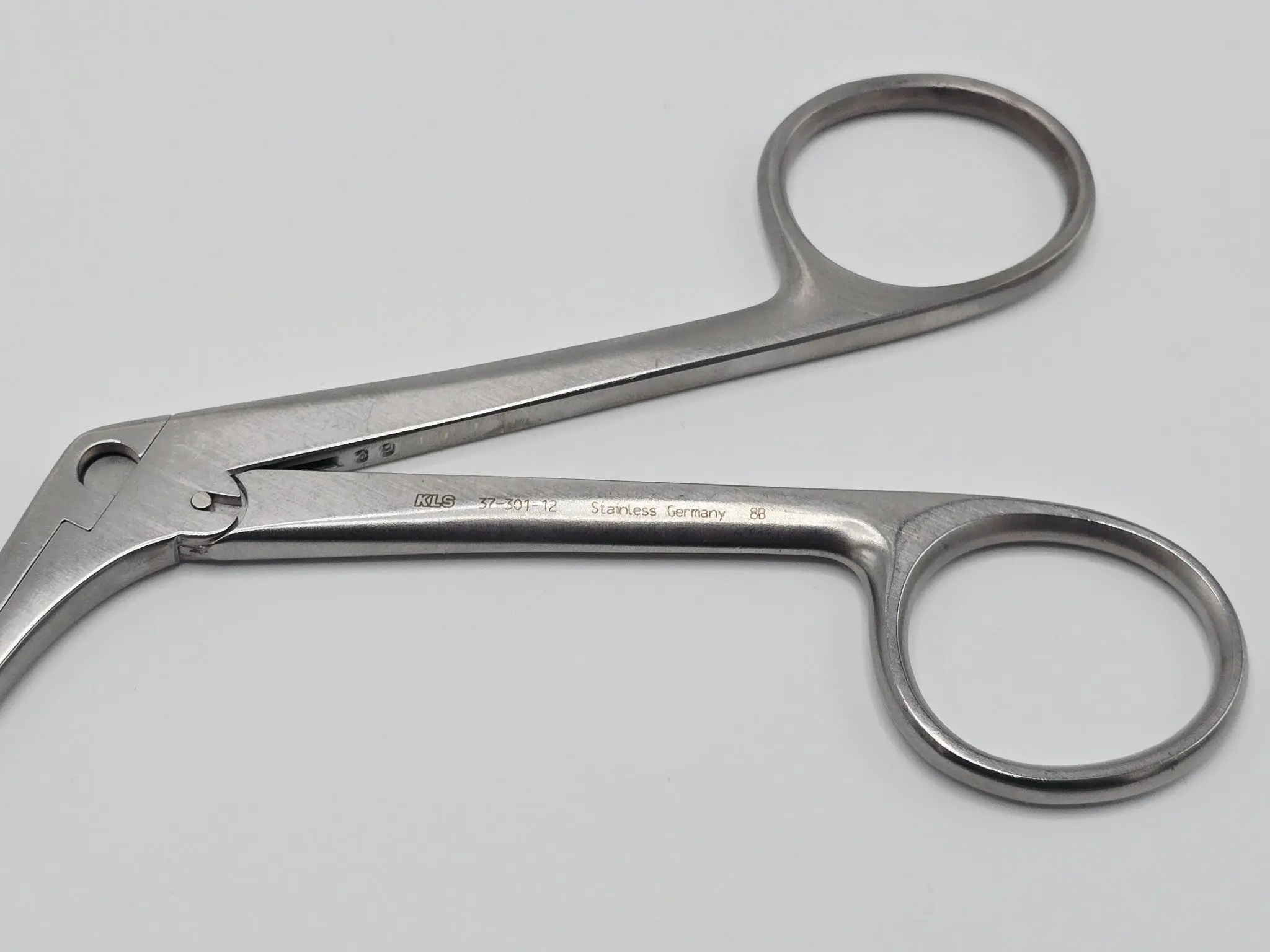 Karl Leibinger 37-301-12 Surgical Rectangular Tip Forceps Stainless Steel Instrument - Image 5