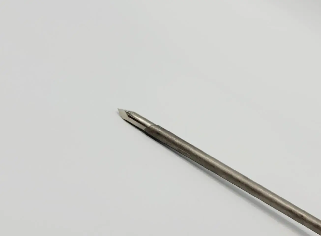 Karl Storz 30114G3 Cannula 3.5mm w/ 30114KX Pyramidal Tip Trocar 8" - Image 2
